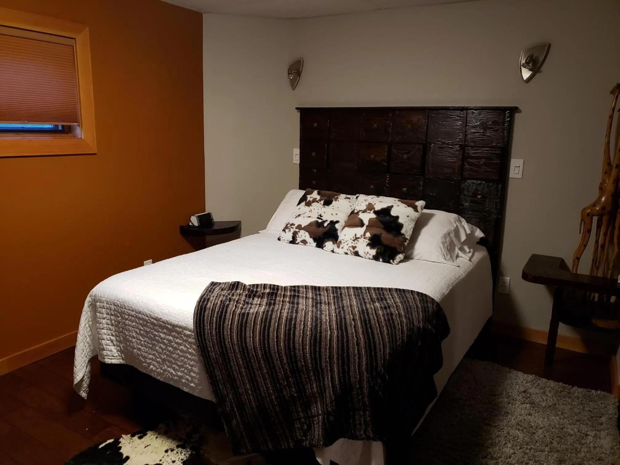 Bed in South Africa House Guest Lodge