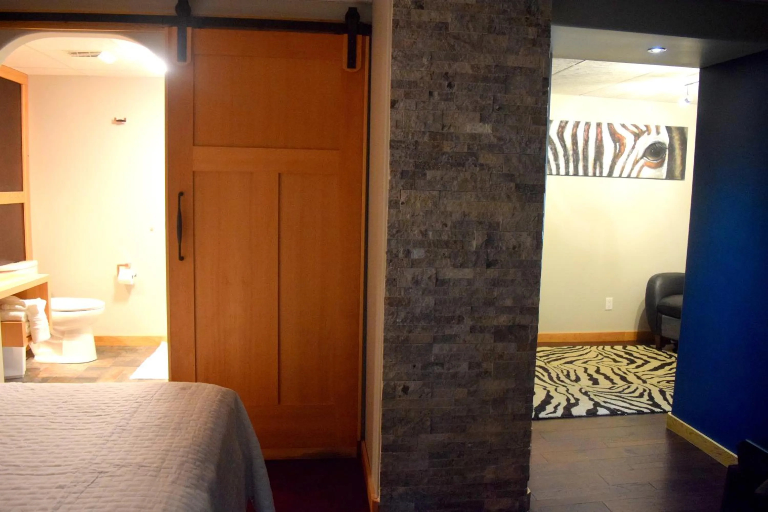 Living room, Bed in South Africa House Guest Lodge