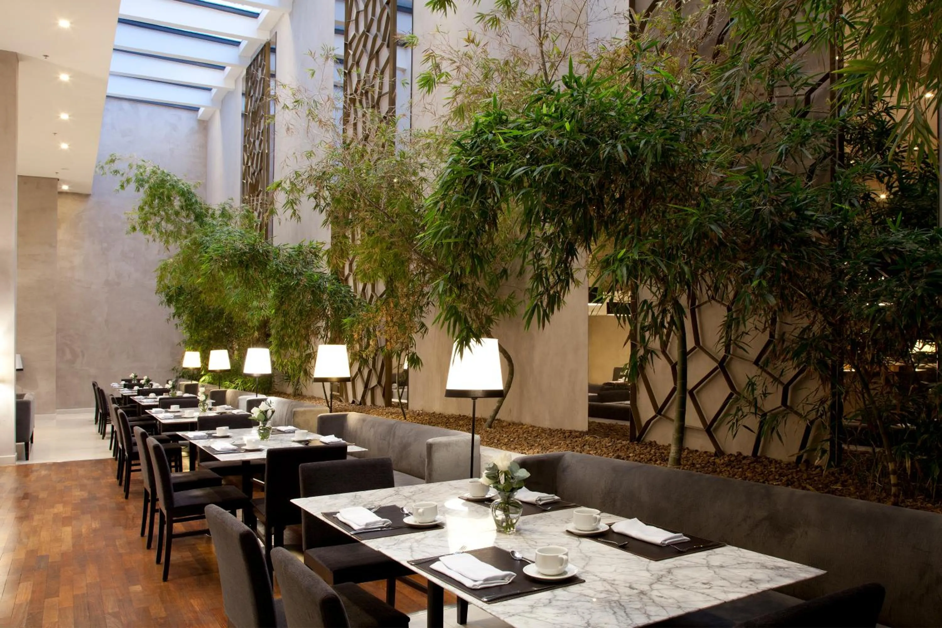 Restaurant/places to eat in NH Collection Curitiba