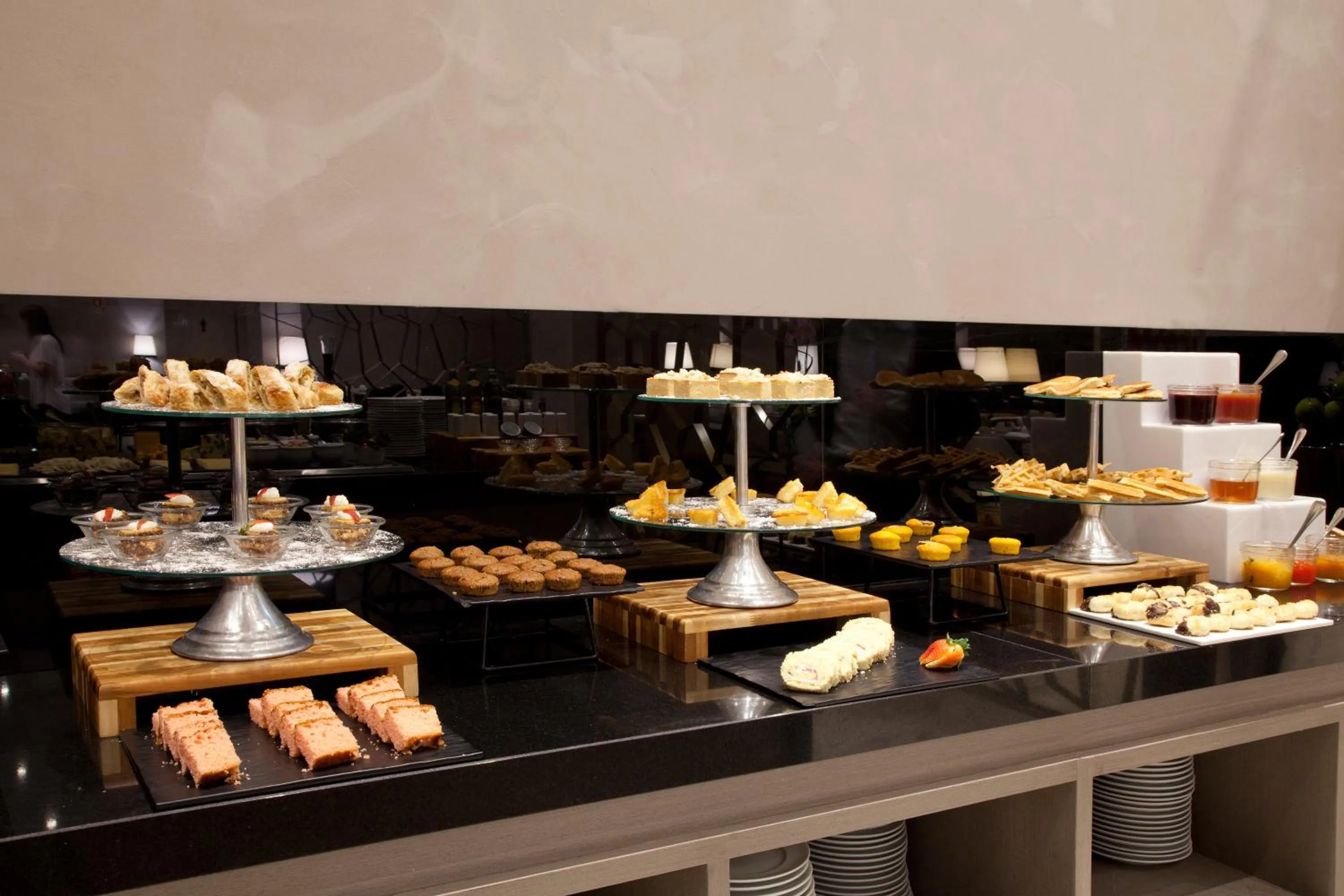 Breakfast in NH Collection Curitiba