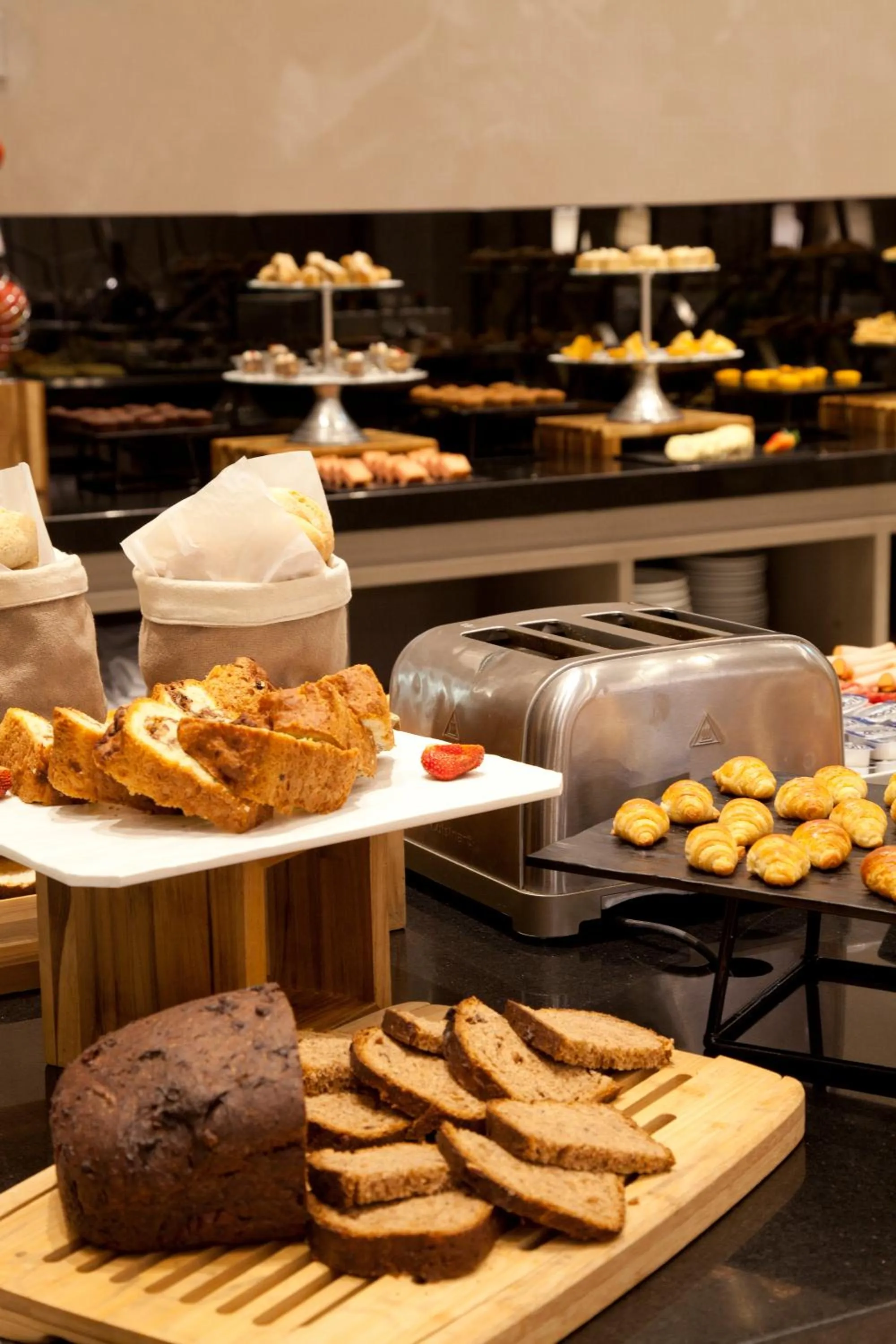 Breakfast in NH Collection Curitiba