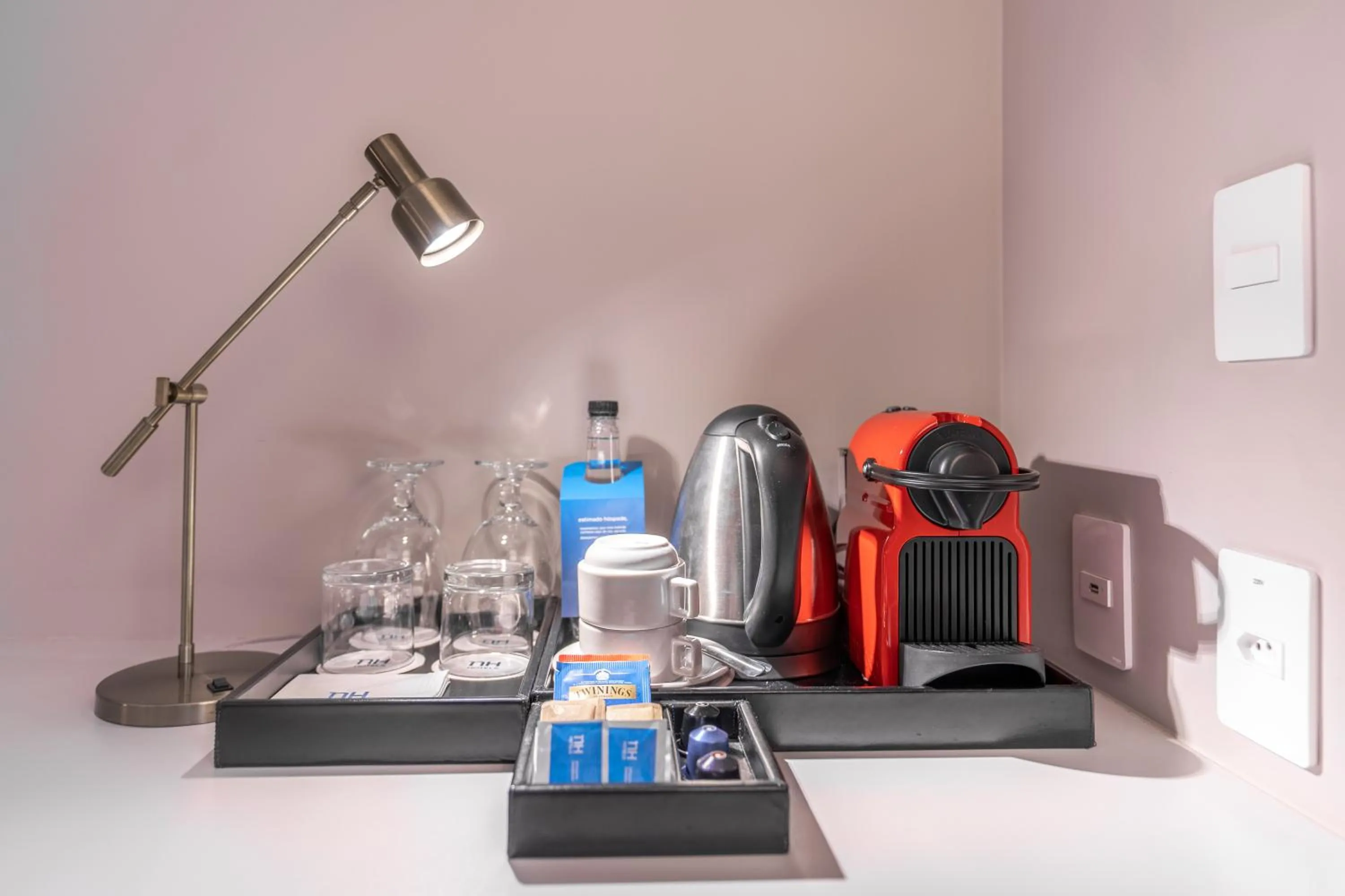 Coffee/tea facilities in NH Collection Curitiba