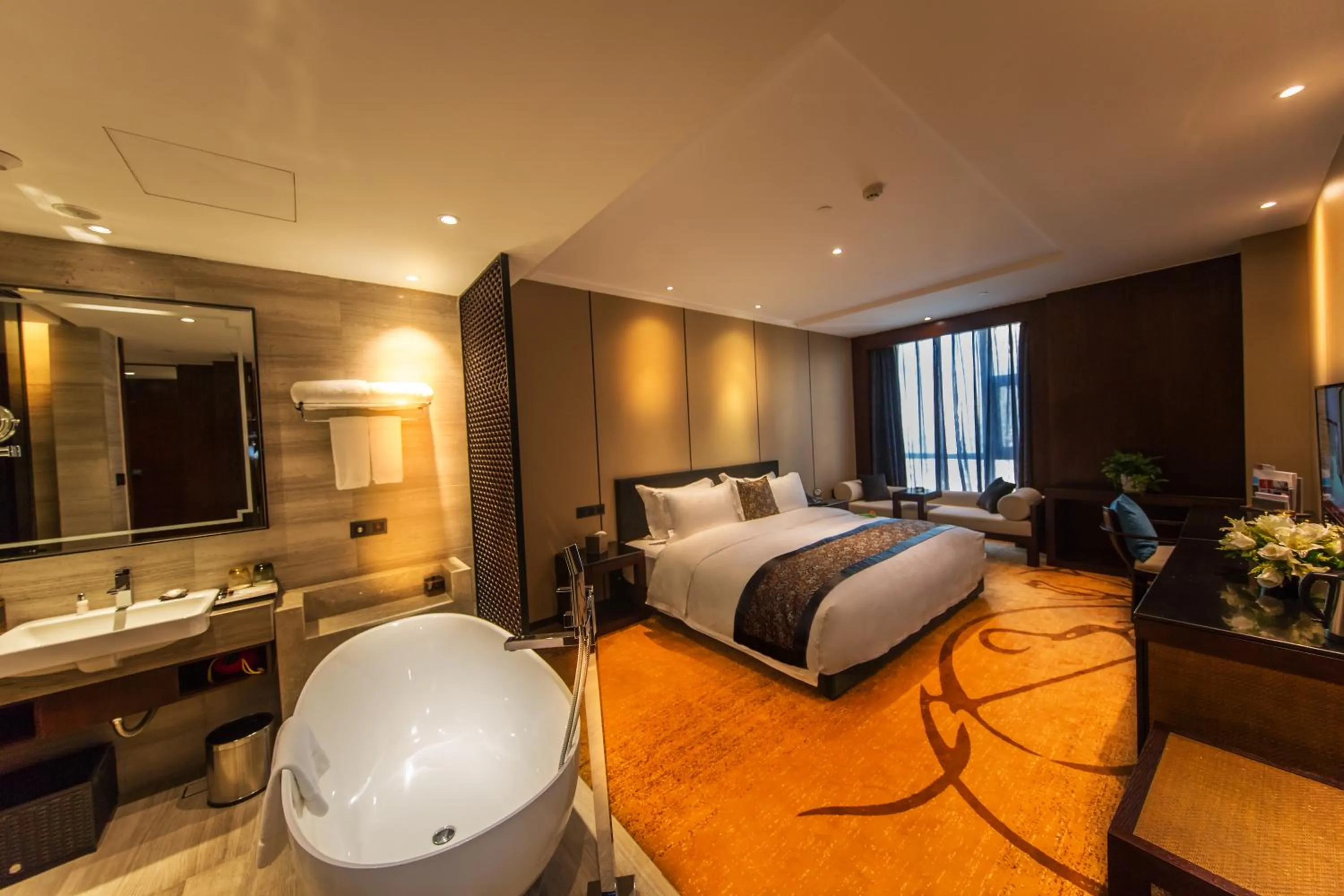 Bed in Yantai Meiya International ApartHotel (Previous Ramada Plaza)