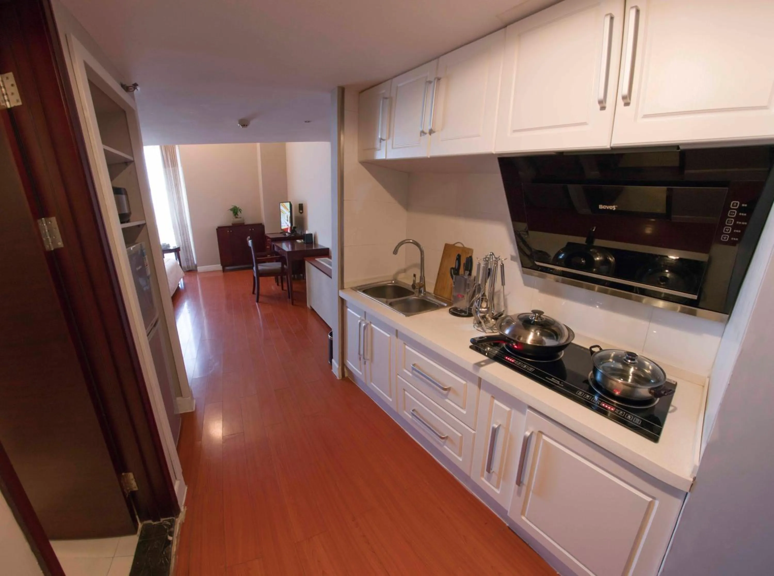 Yantai Meiya International ApartHotel (Previous Ramada Plaza)