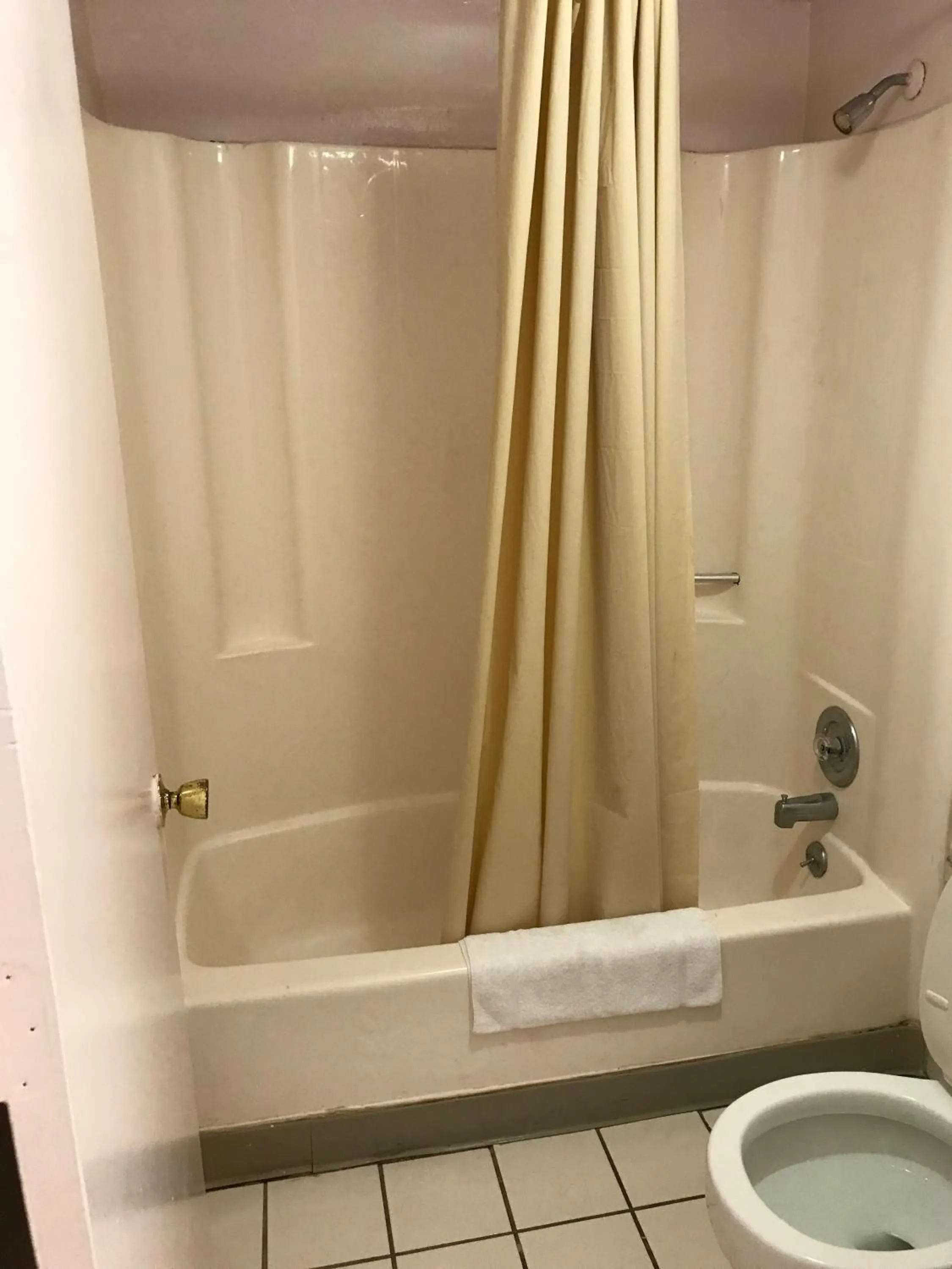 Decorative detail in Enterprise Motel