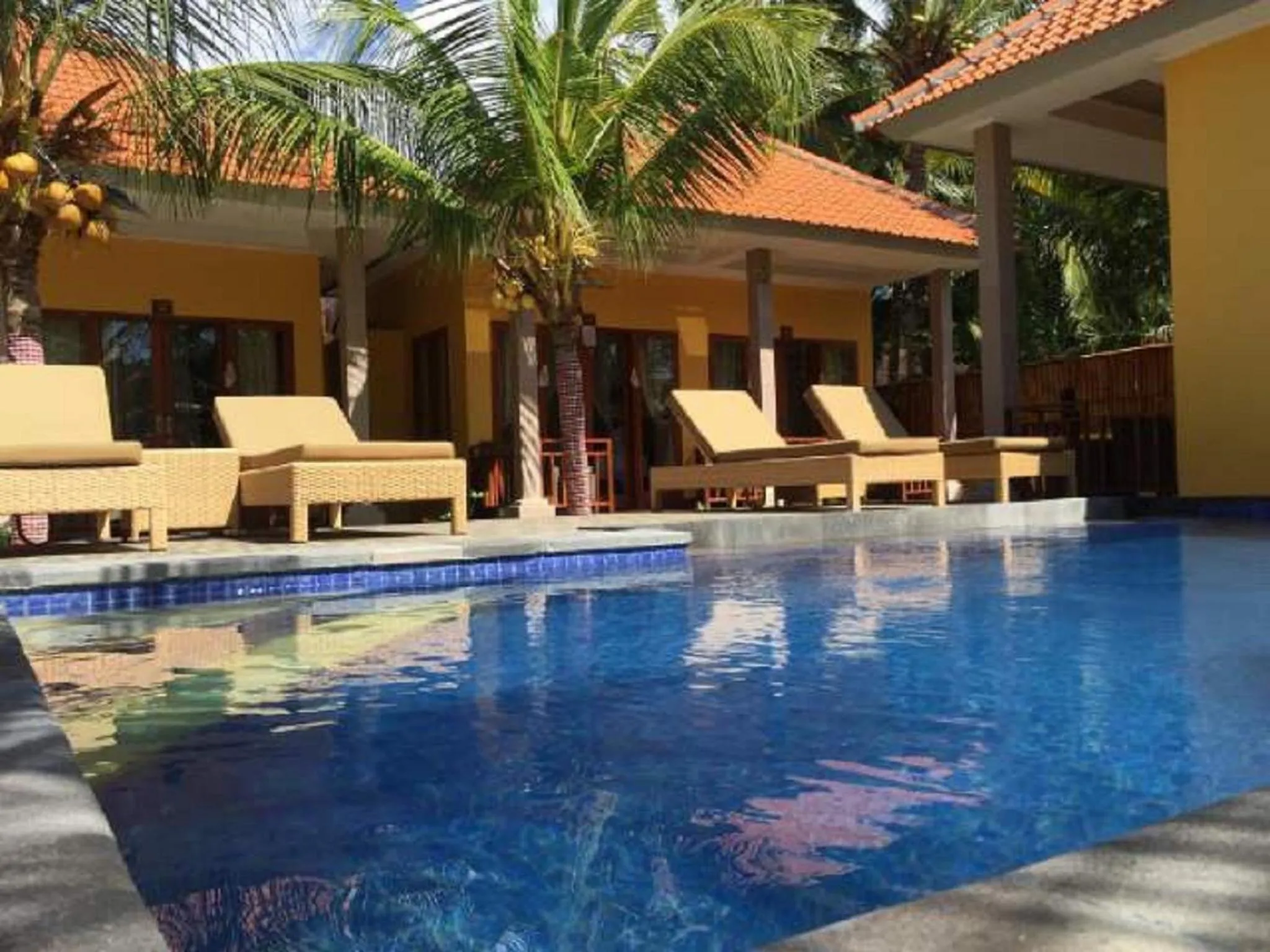 Swimming pool in Yellow Bridge Guest House