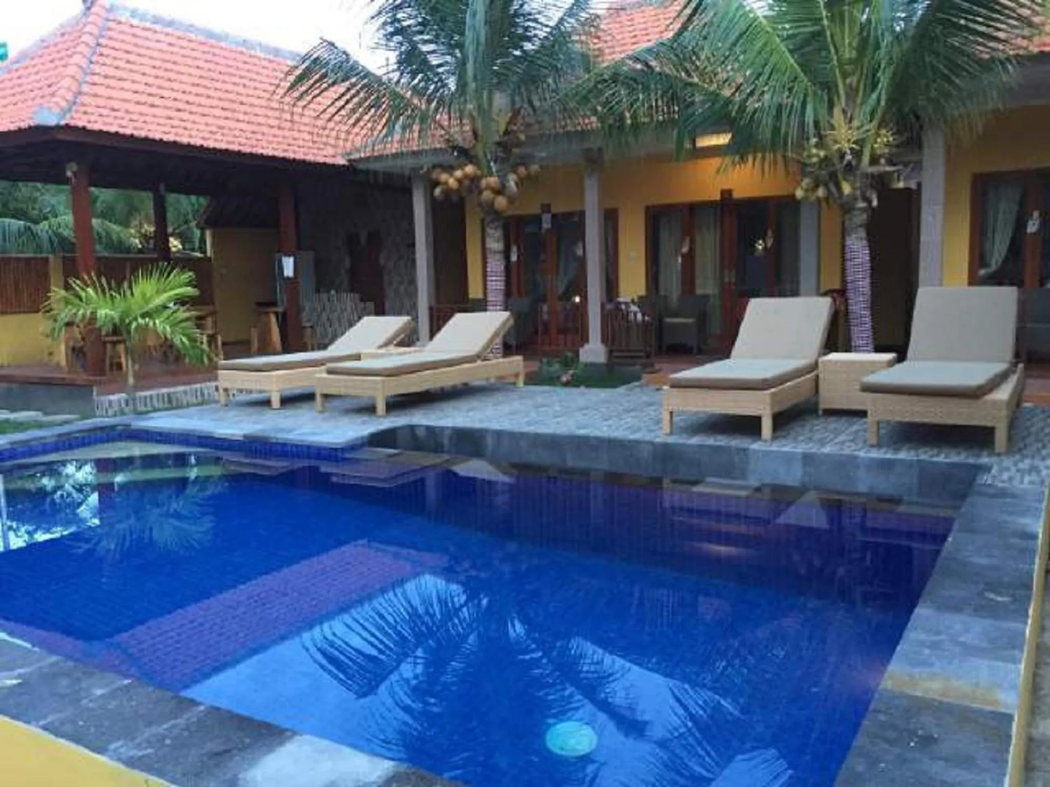 Swimming pool in Yellow Bridge Guest House