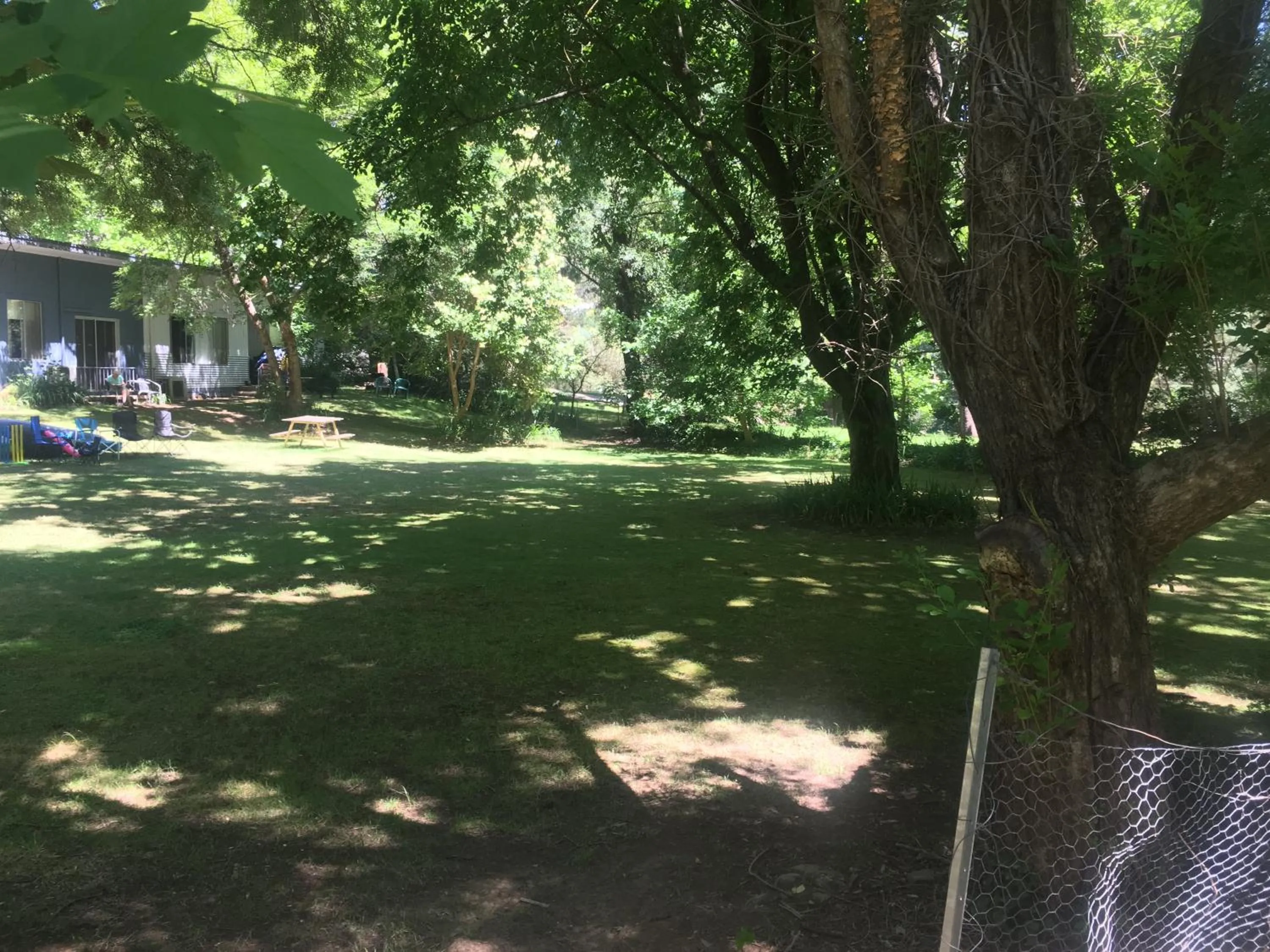 Garden in Ovensview On Riverside