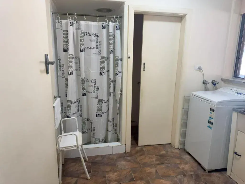 One-Bedroom Apartment in Ovensview On Riverside One-Bedroom Apartment in Ovensview On Riverside