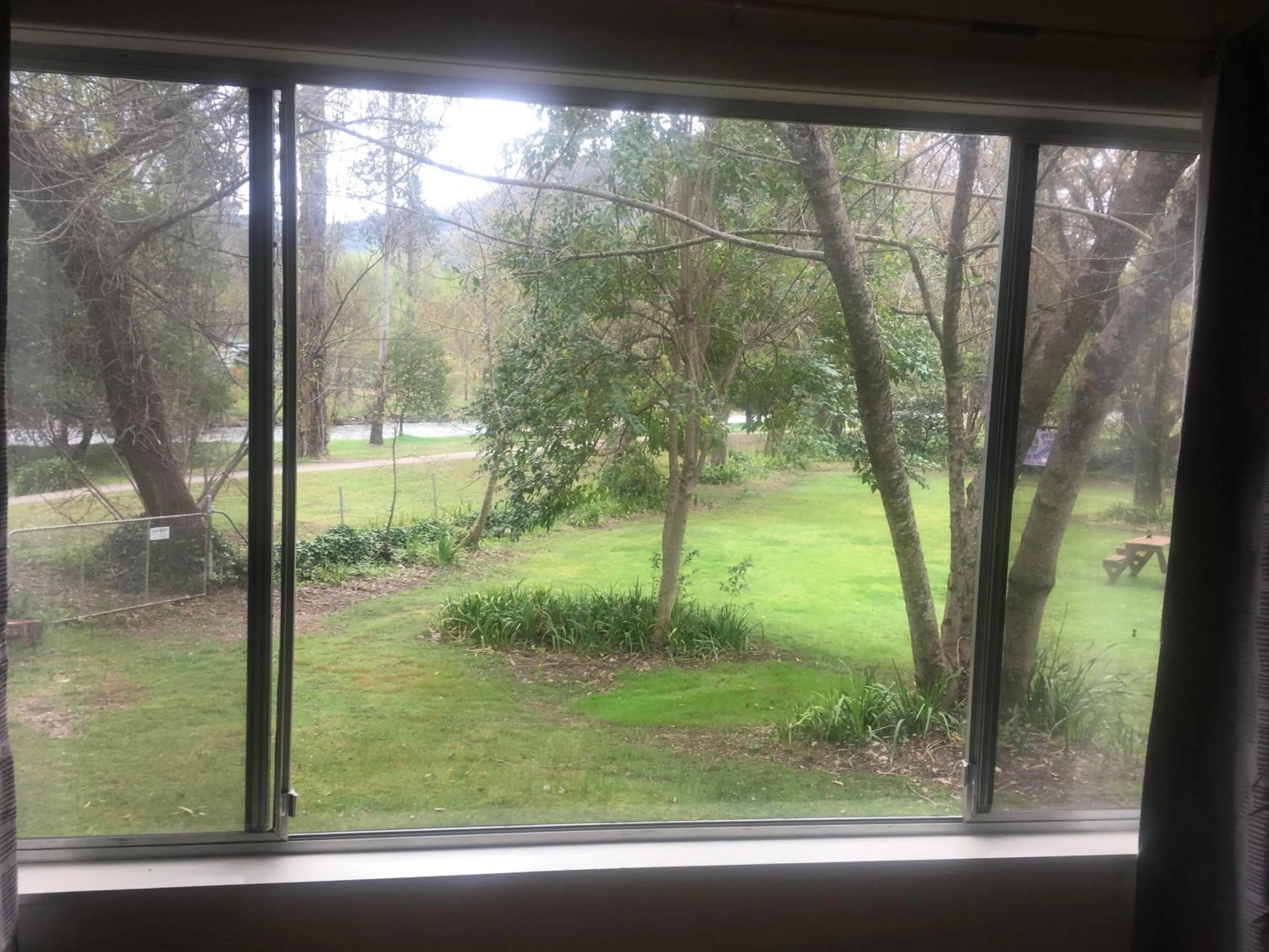 Garden view in Ovensview On Riverside