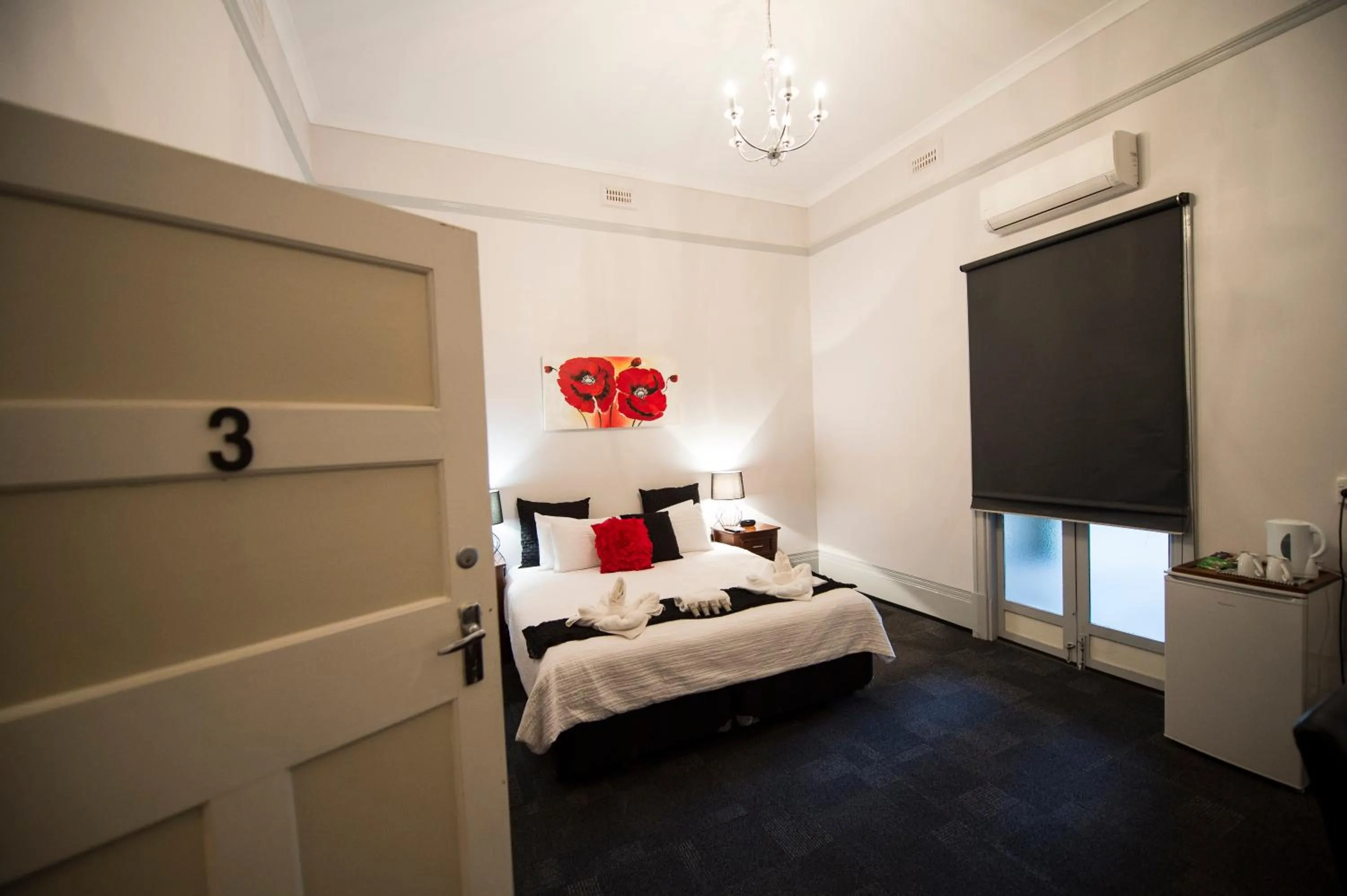 Bed in The Old Convent Dalwallinu