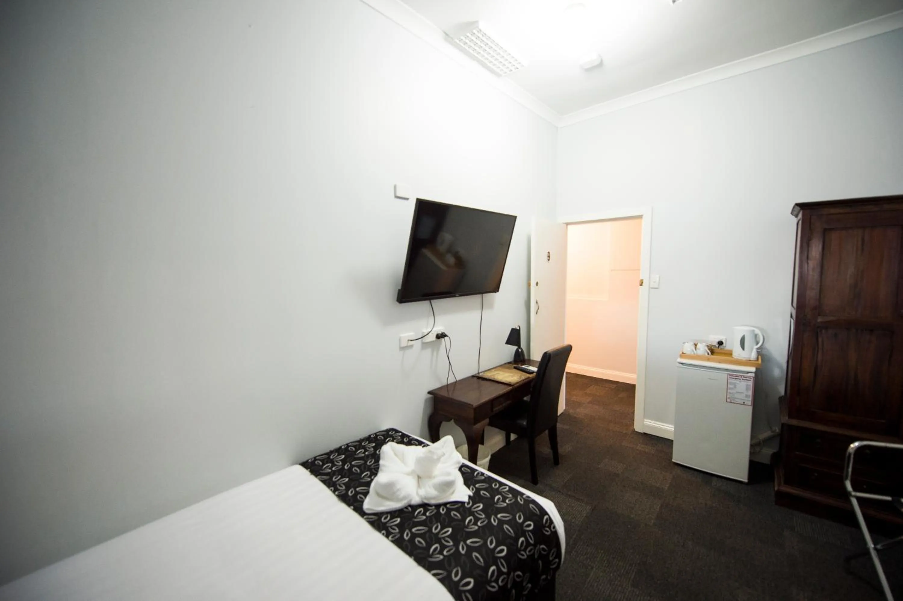 Bed in The Old Convent Dalwallinu