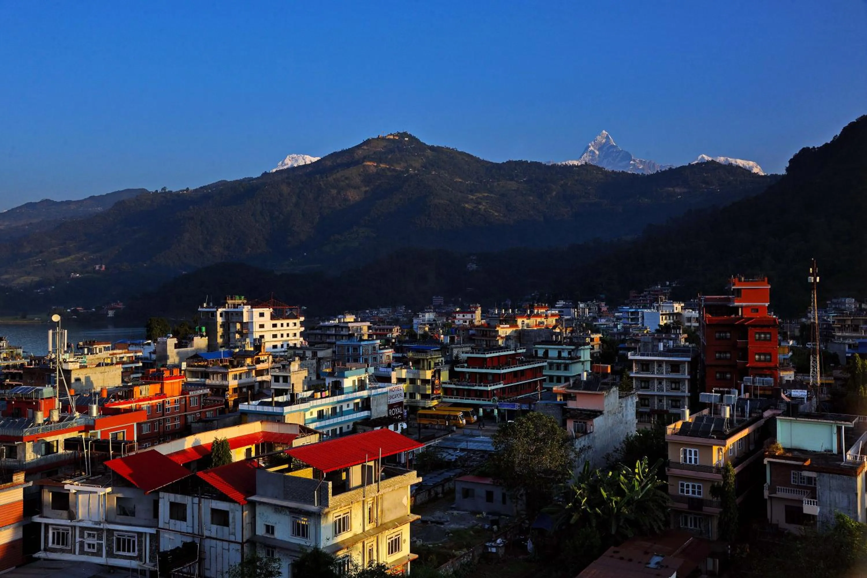 Mountain view in Hotel Queens Park