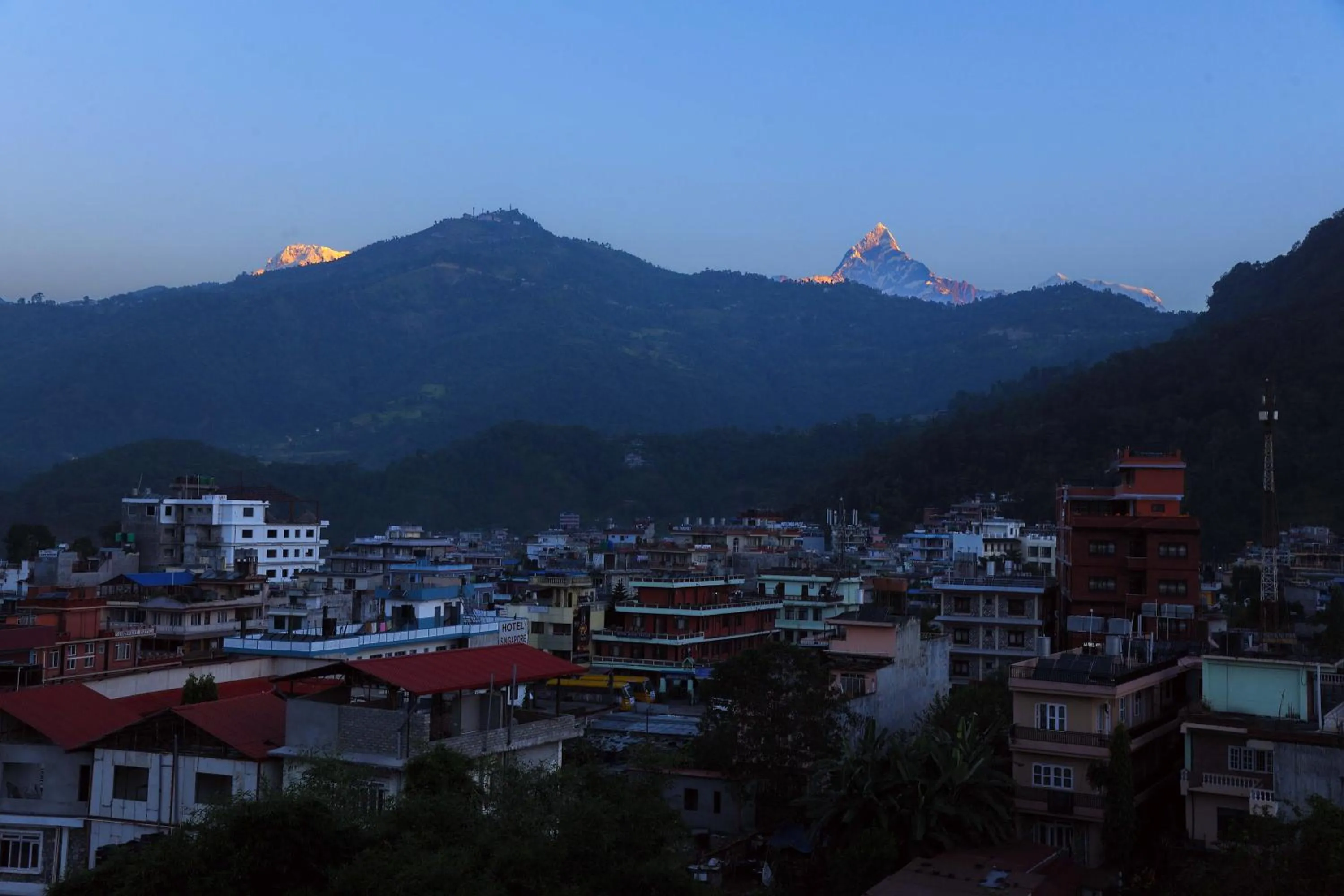 Mountain view in Hotel Queens Park