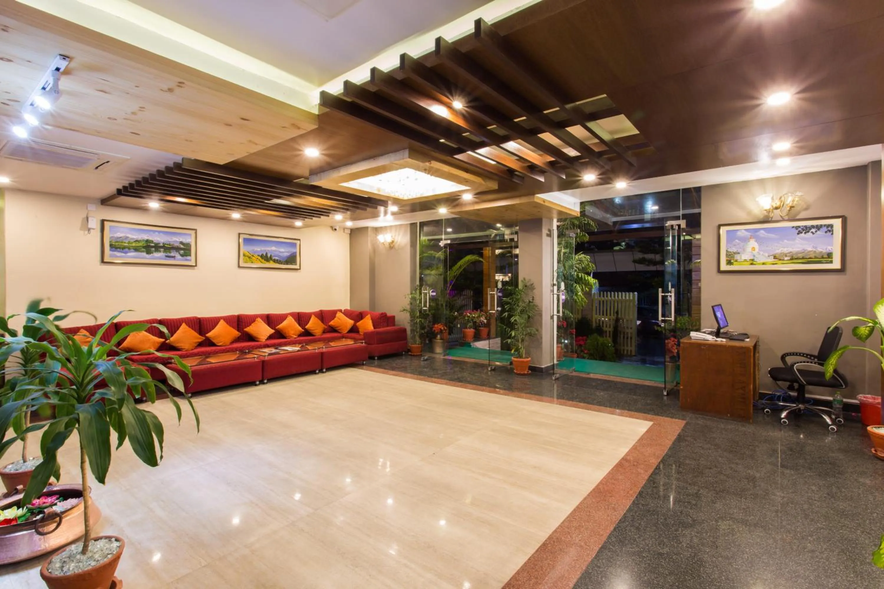 Seating area in Hotel Queens Park