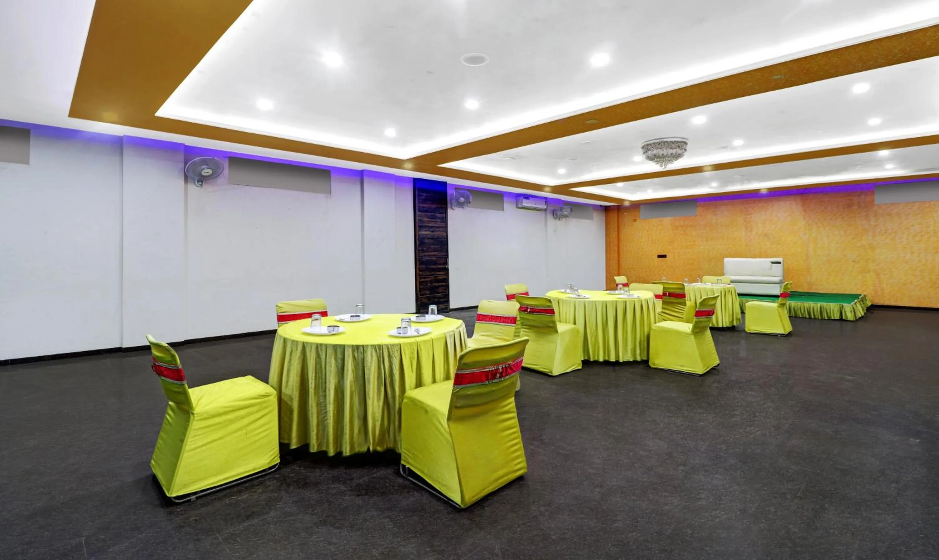Banquet/Function facilities in Itsy Hotels Anjali Mahal, 500 Mtrs From Mathura Railway Station