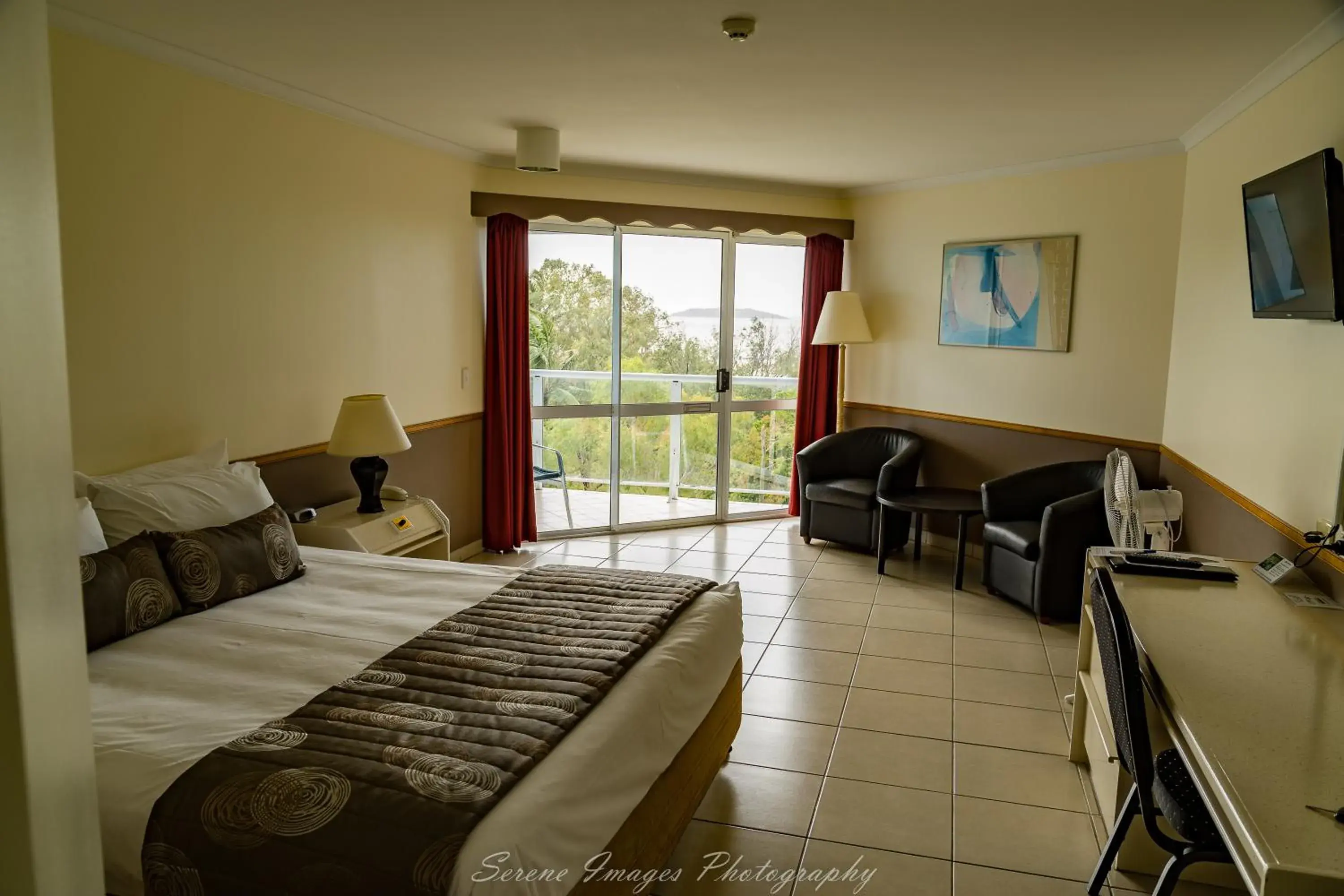 Standard Queen Room in Ocean International Hotel Standard Queen Room in Ocean International Hotel