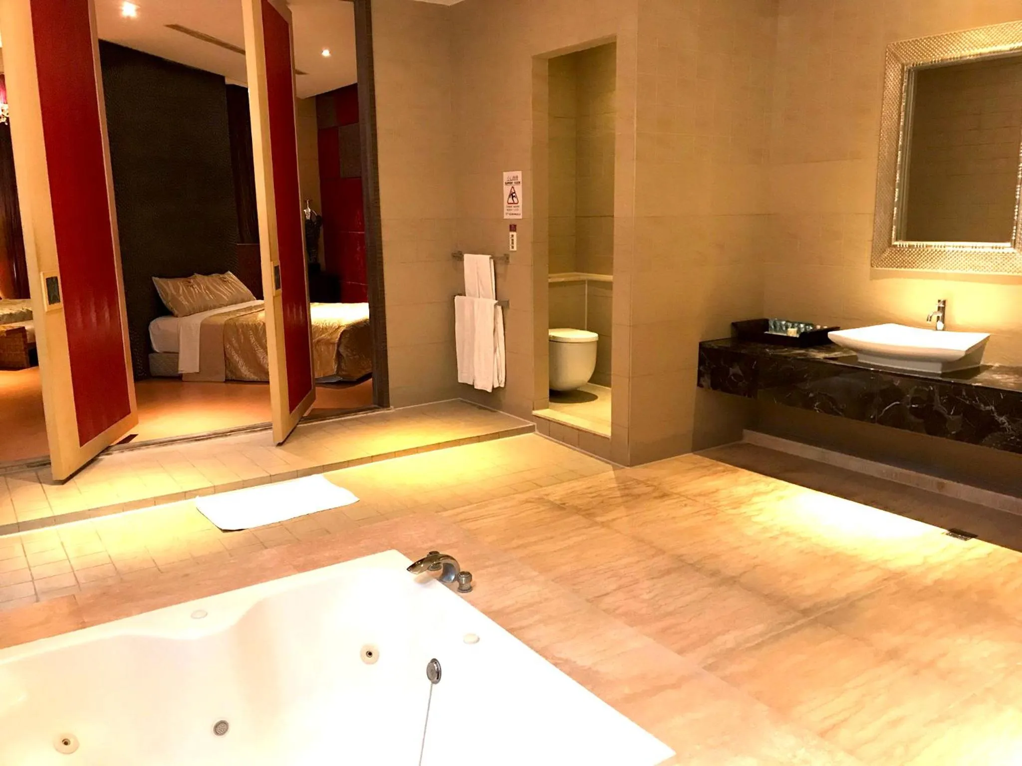 Bed in Fortune Villa Motel