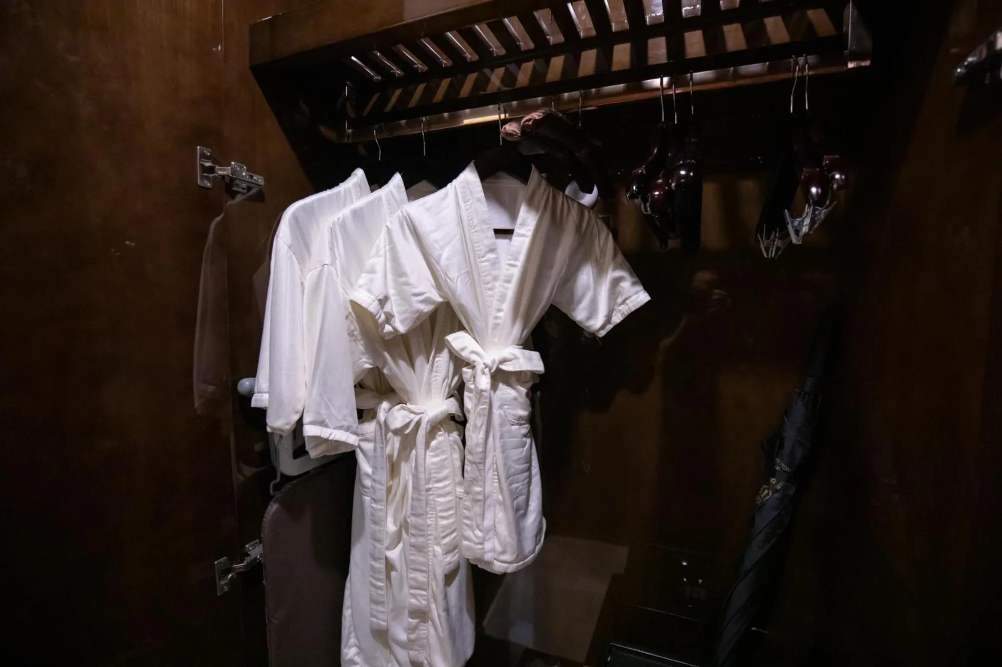 wardrobe in Royal Garden Hotel Shanghai-Free Shuttle to and From Disney & PVG & close Metro Line2 easy to SHA New Expo