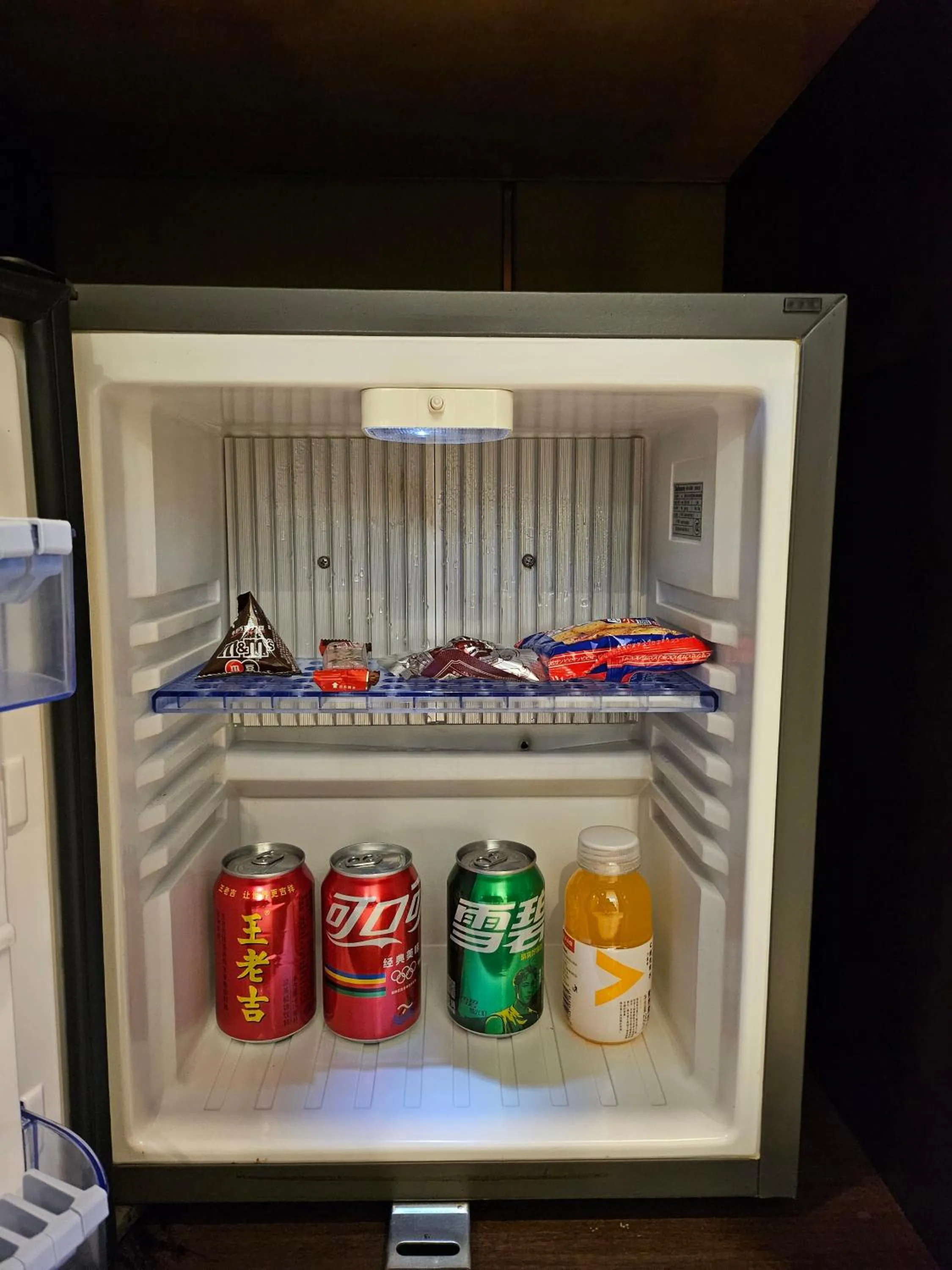 Patio in Royal Garden Hotel Shanghai-Free Shuttle to and From Disney & PVG & close Metro Line2 easy to SHA New Expo