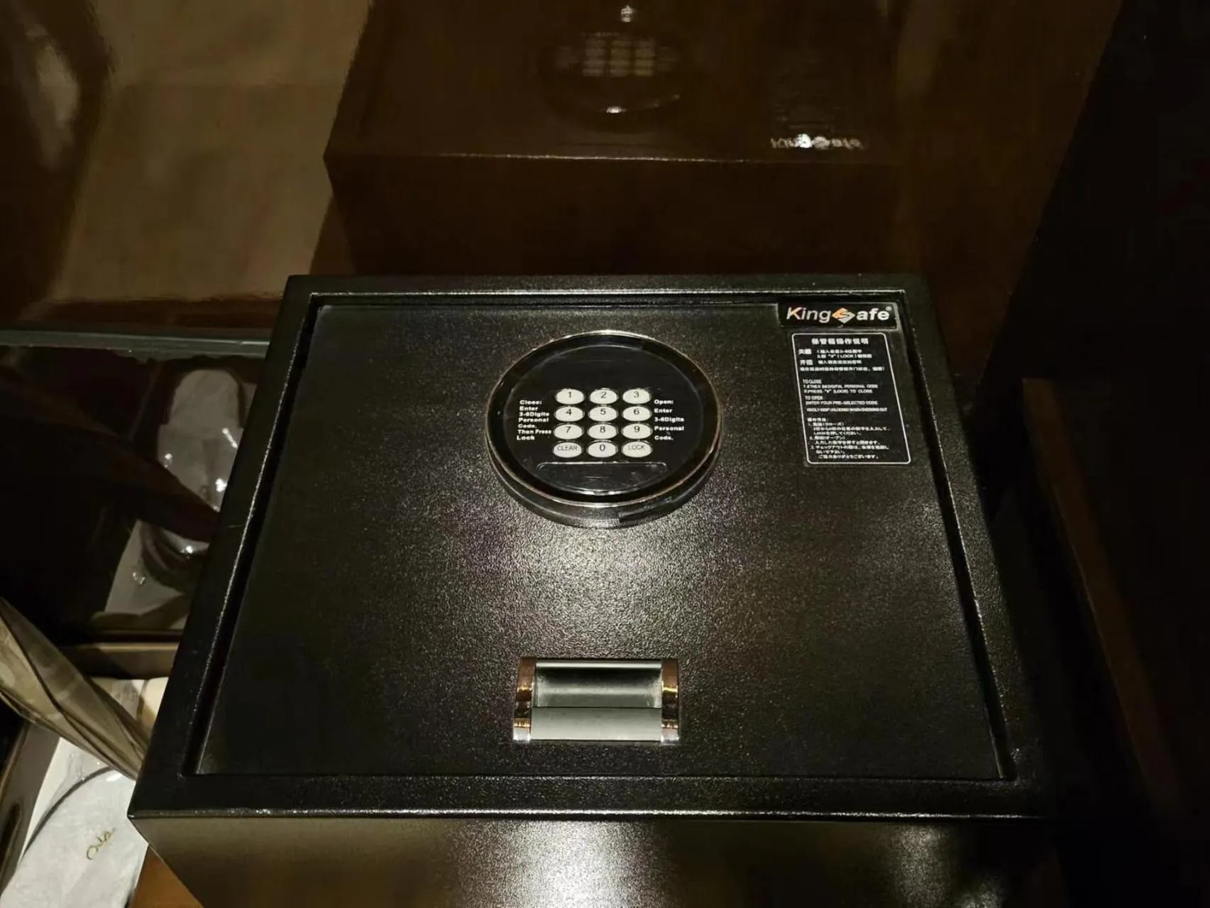 safe in Royal Garden Hotel Shanghai-Free Shuttle to and From Disney & PVG & close Metro Line2 easy to SHA New Expo