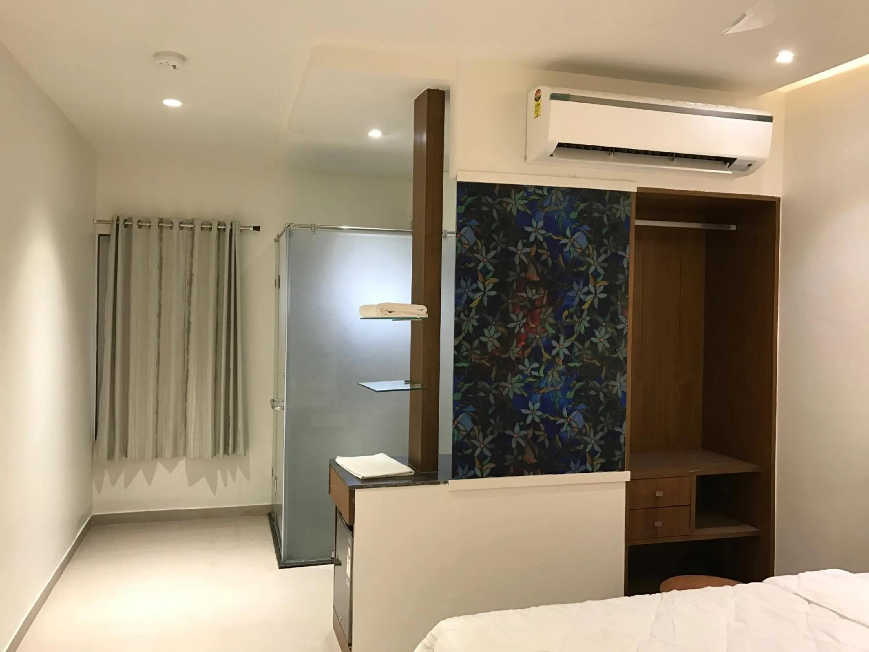 Other, Bed in Hotel Vintage