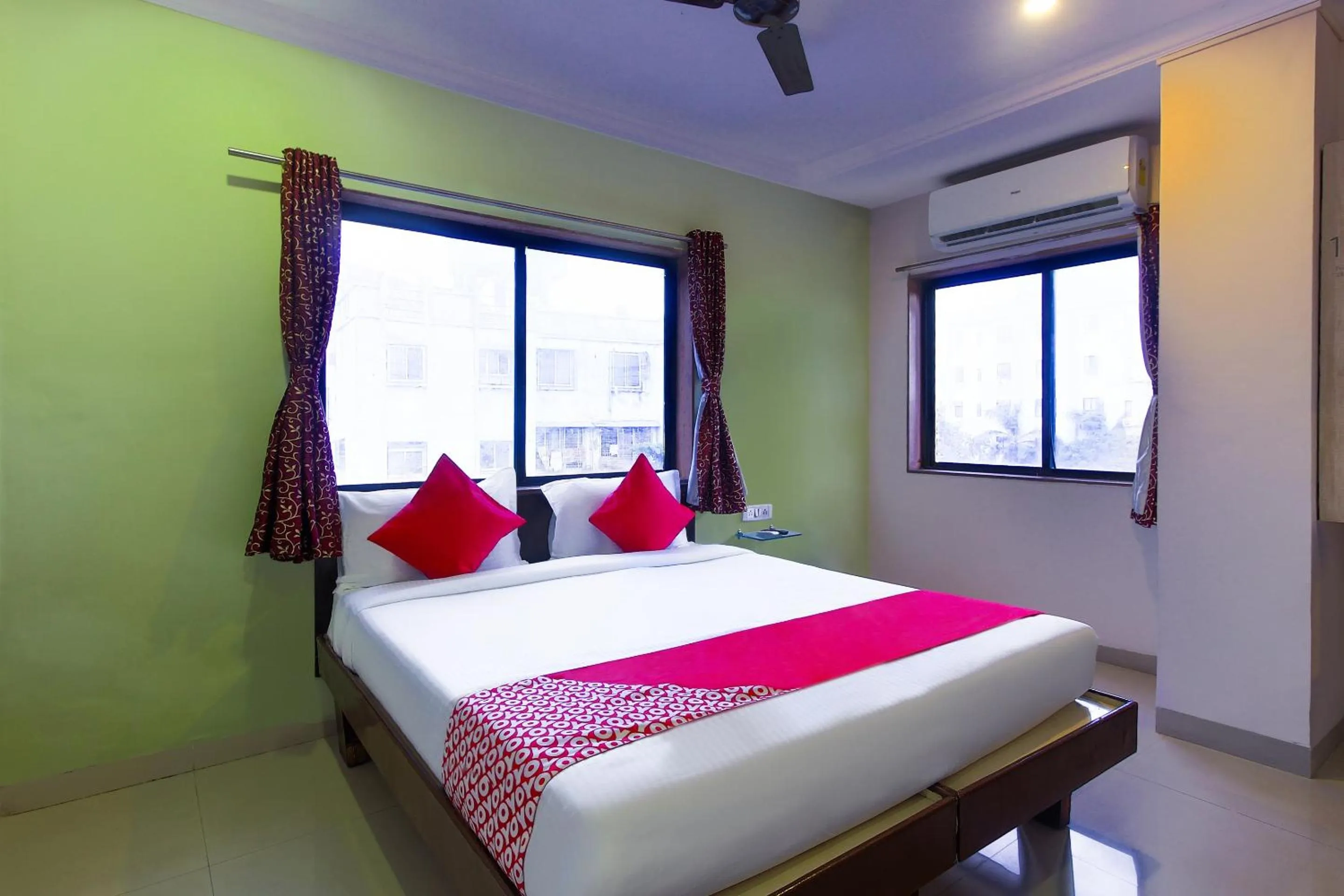 Bedroom, Bed in Super Hotel O MK Residency