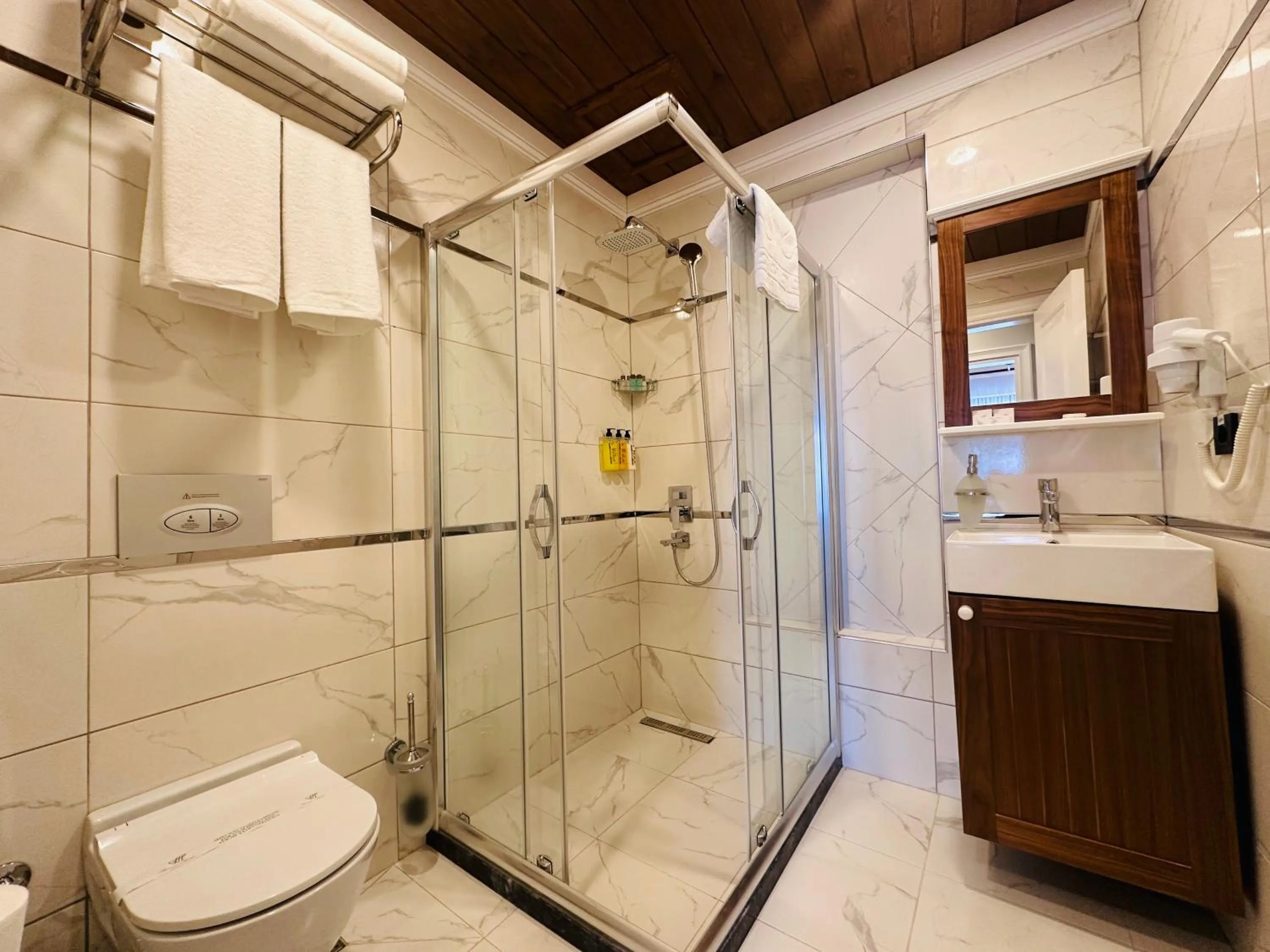 Bathroom in Ferman Hotel Old City -Special Category