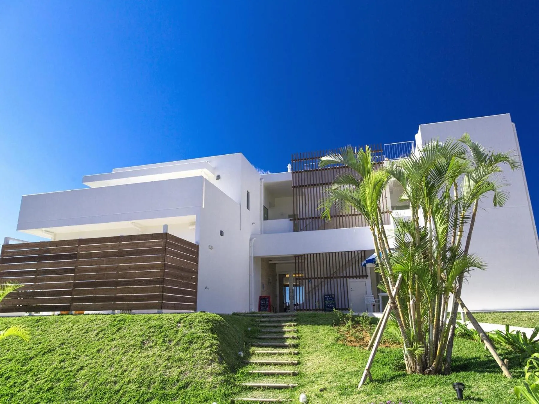 Facade/entrance in Seven Colors Ishigakijima