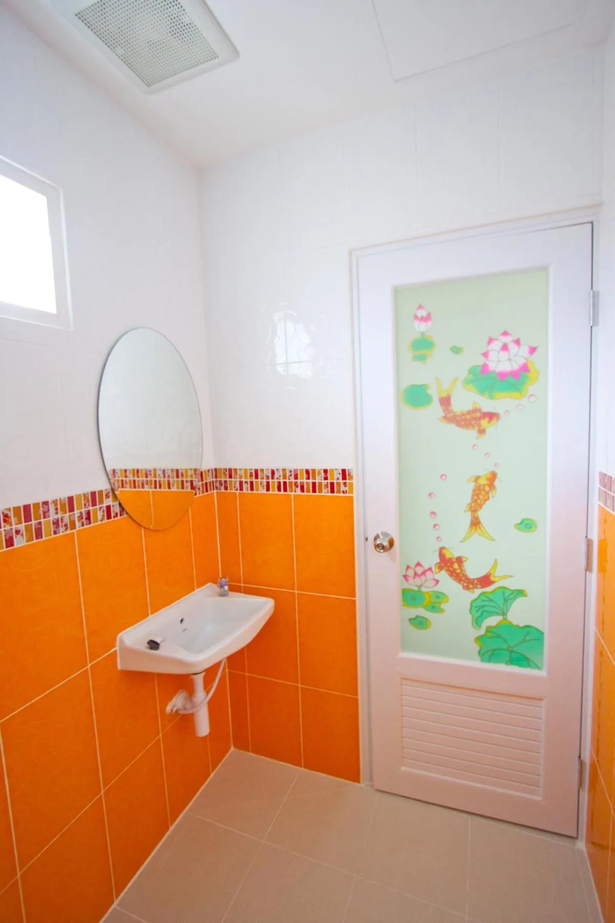 Toilet in Bannrommai Sattahip