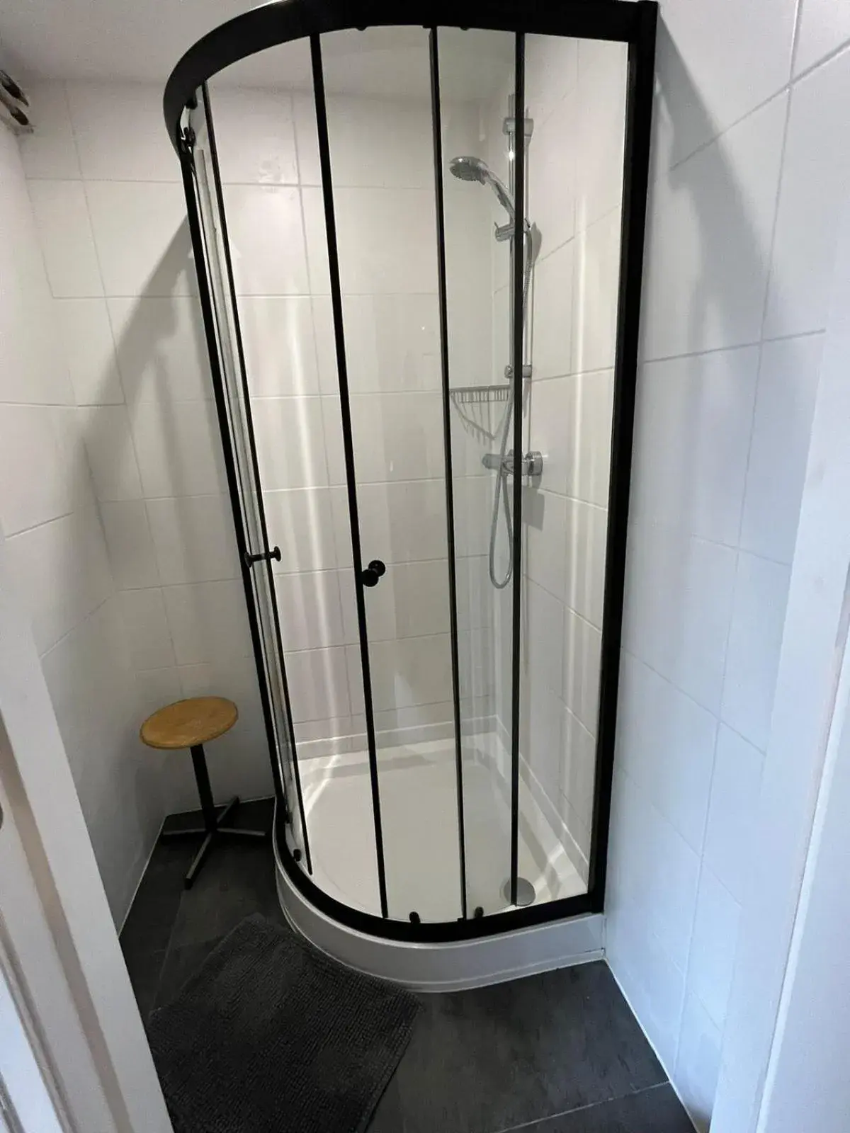 Single Bed in Female Dormitory Room in Hostel Barbarossa Single Bed in Female Dormitory Room in Hostel Barbarossa