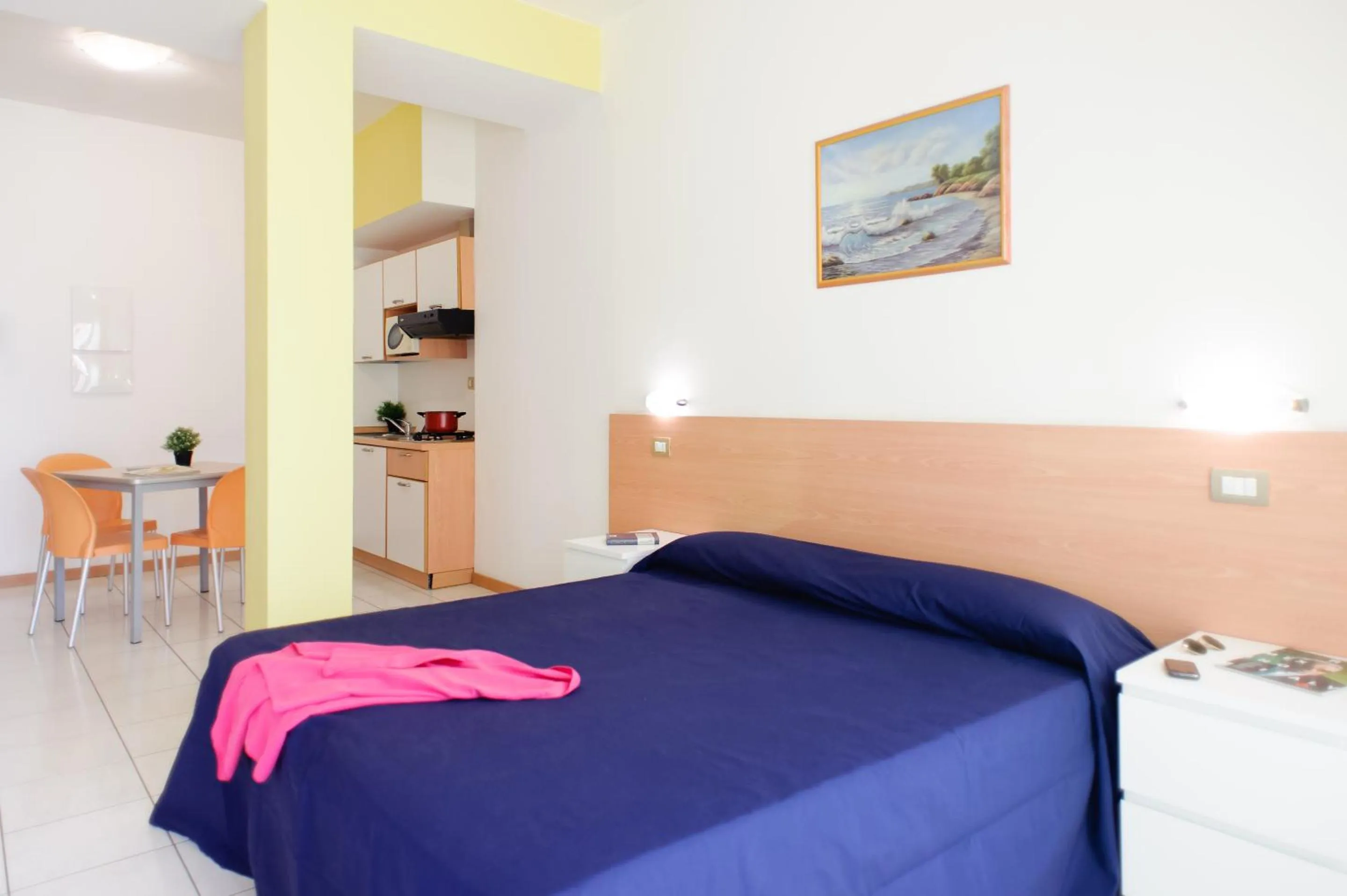 Kitchen or kitchenette, Bed in Welcome Residence per famiglie