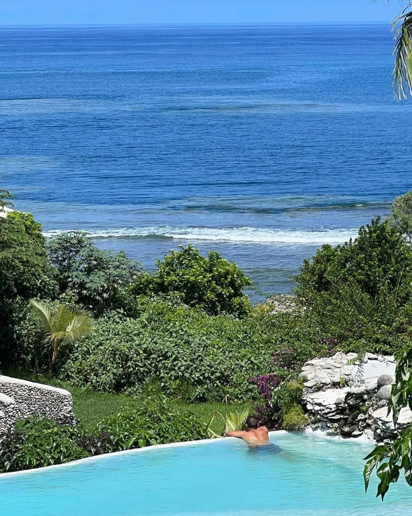Tanna Evergreen Resort & Tours