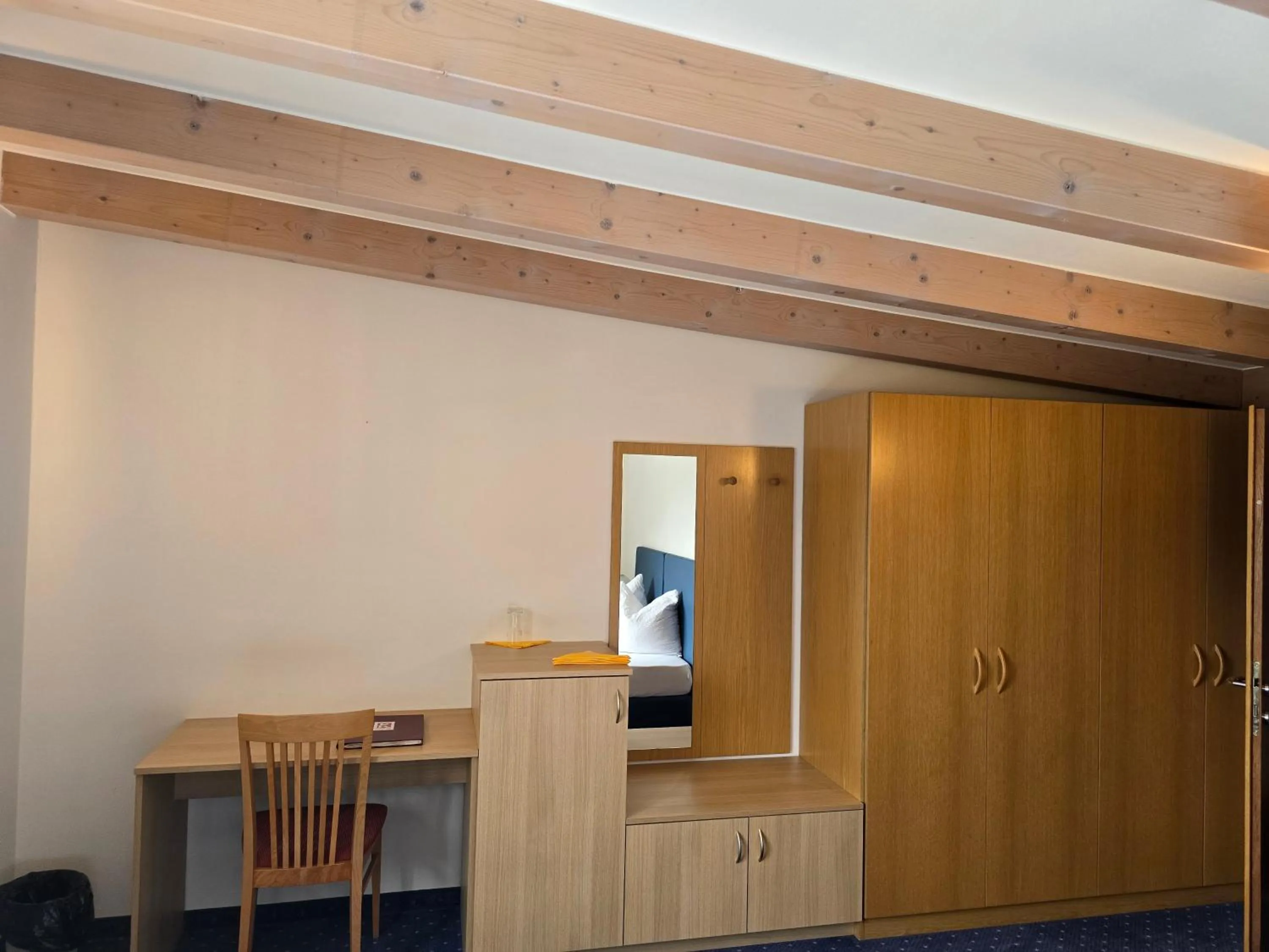 wardrobe in Bad Kochenmoos