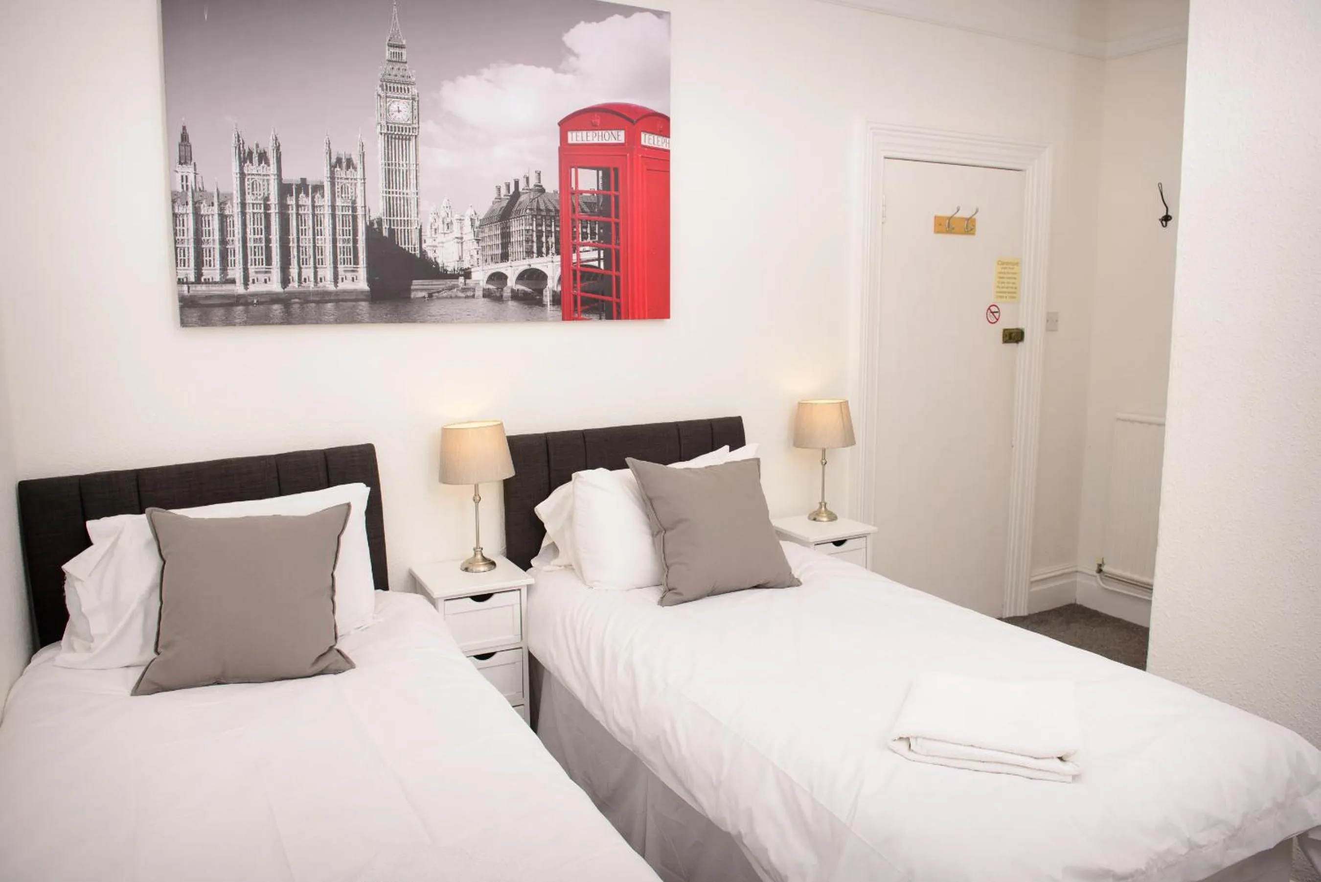 Photo of the whole room in The Claremont