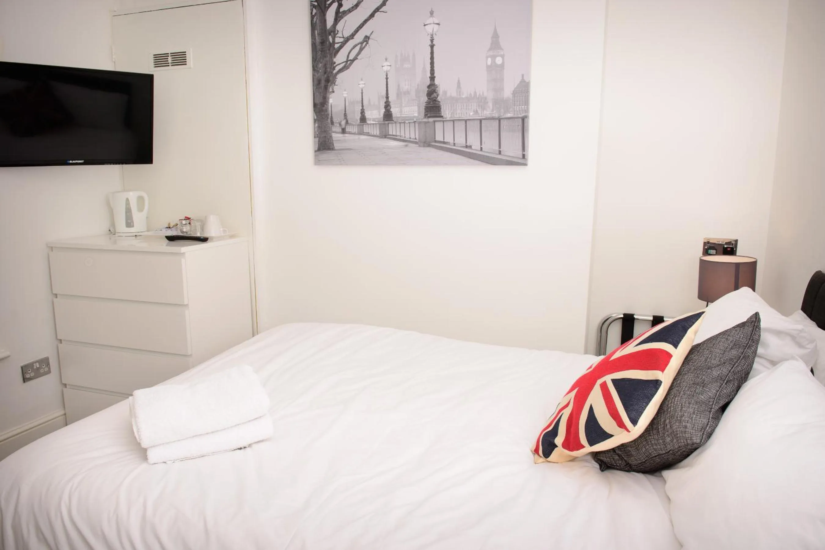 Photo of the whole room in The Claremont