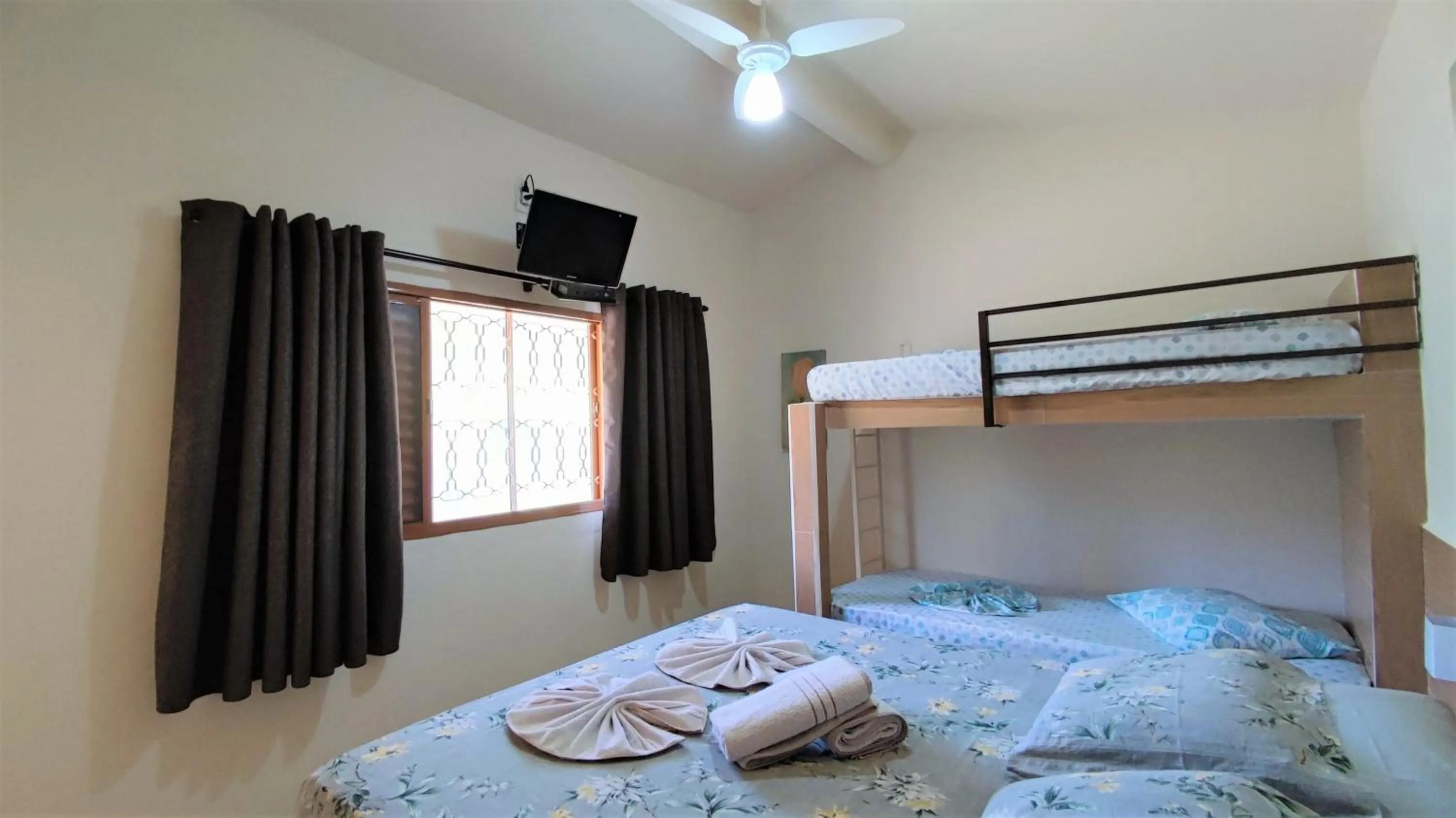 Bedroom, Bed in Chalés Vila da Serra