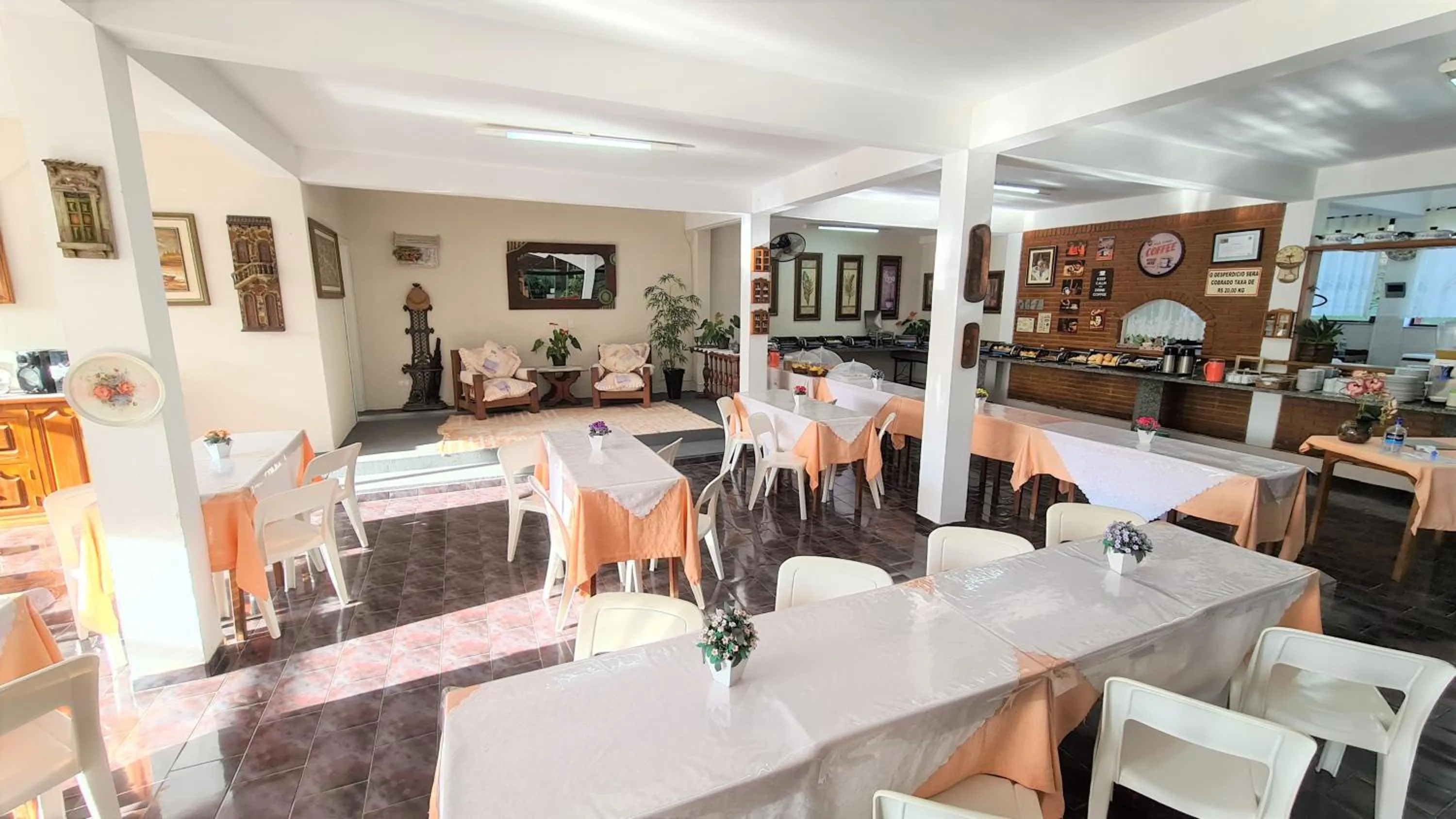 Restaurant/places to eat in Chalés Vila da Serra