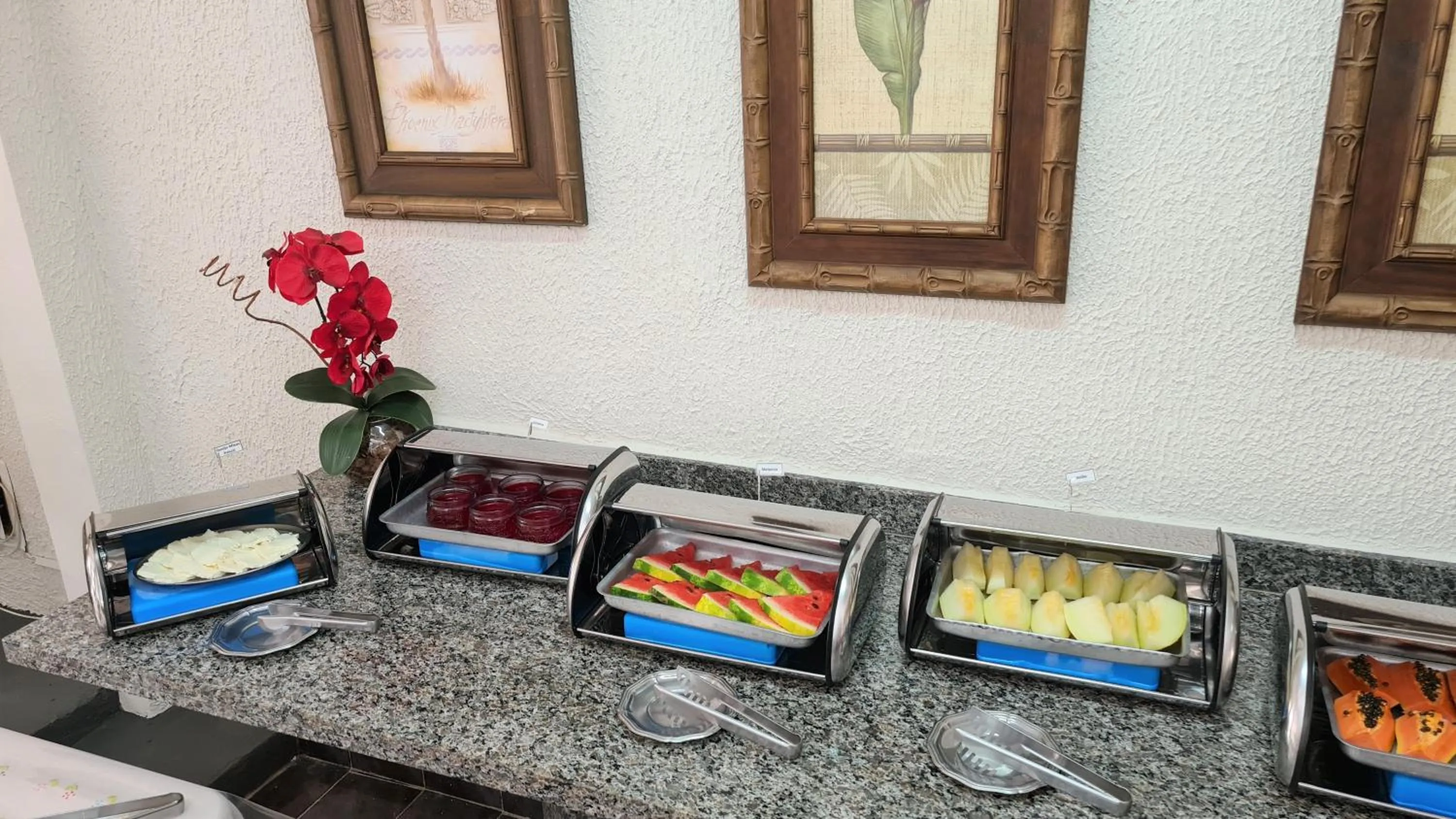 Restaurant/places to eat in Chalés Vila da Serra