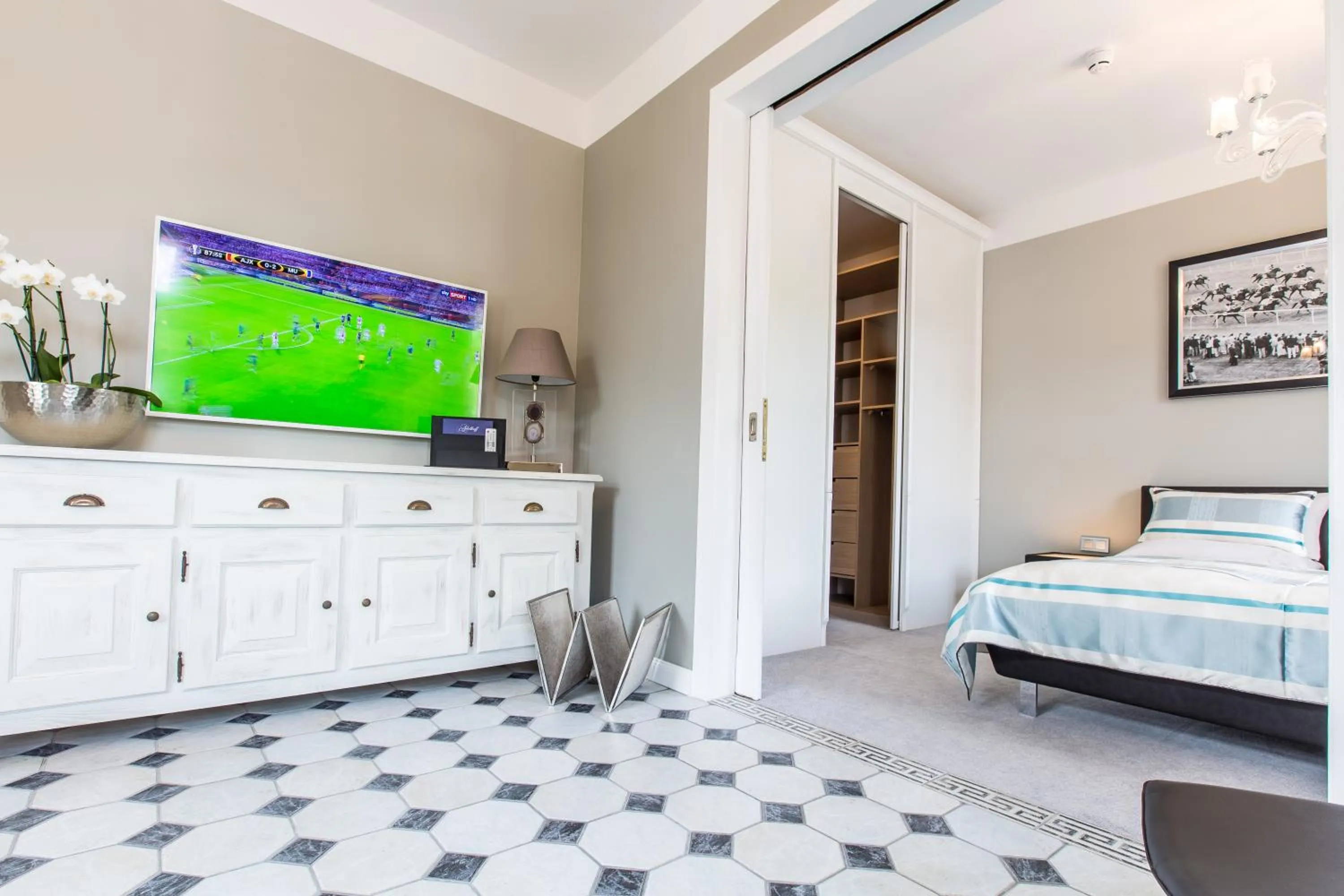 TV and multimedia, Bed in Adelhoff