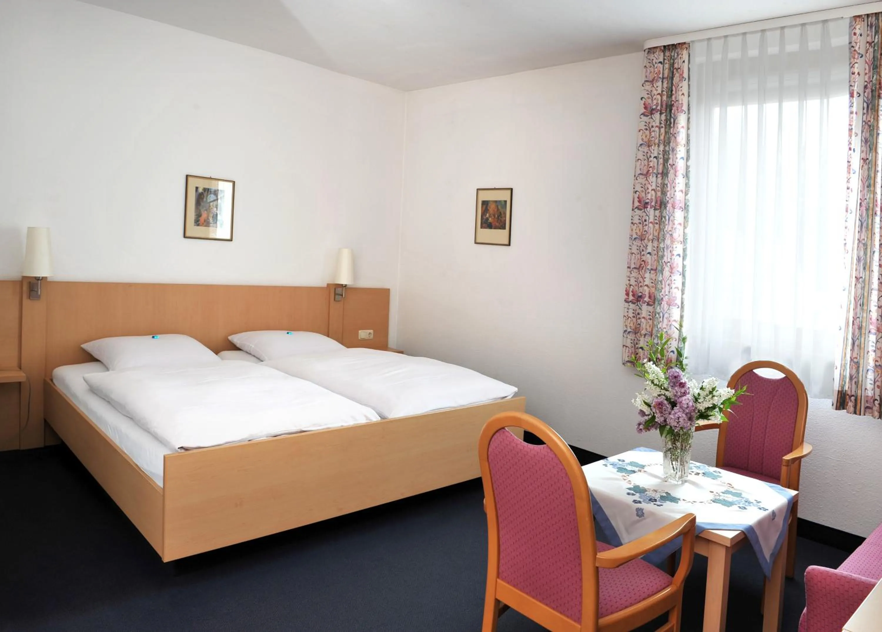 Photo of the whole room, Bed in Hotel Grüner Baum