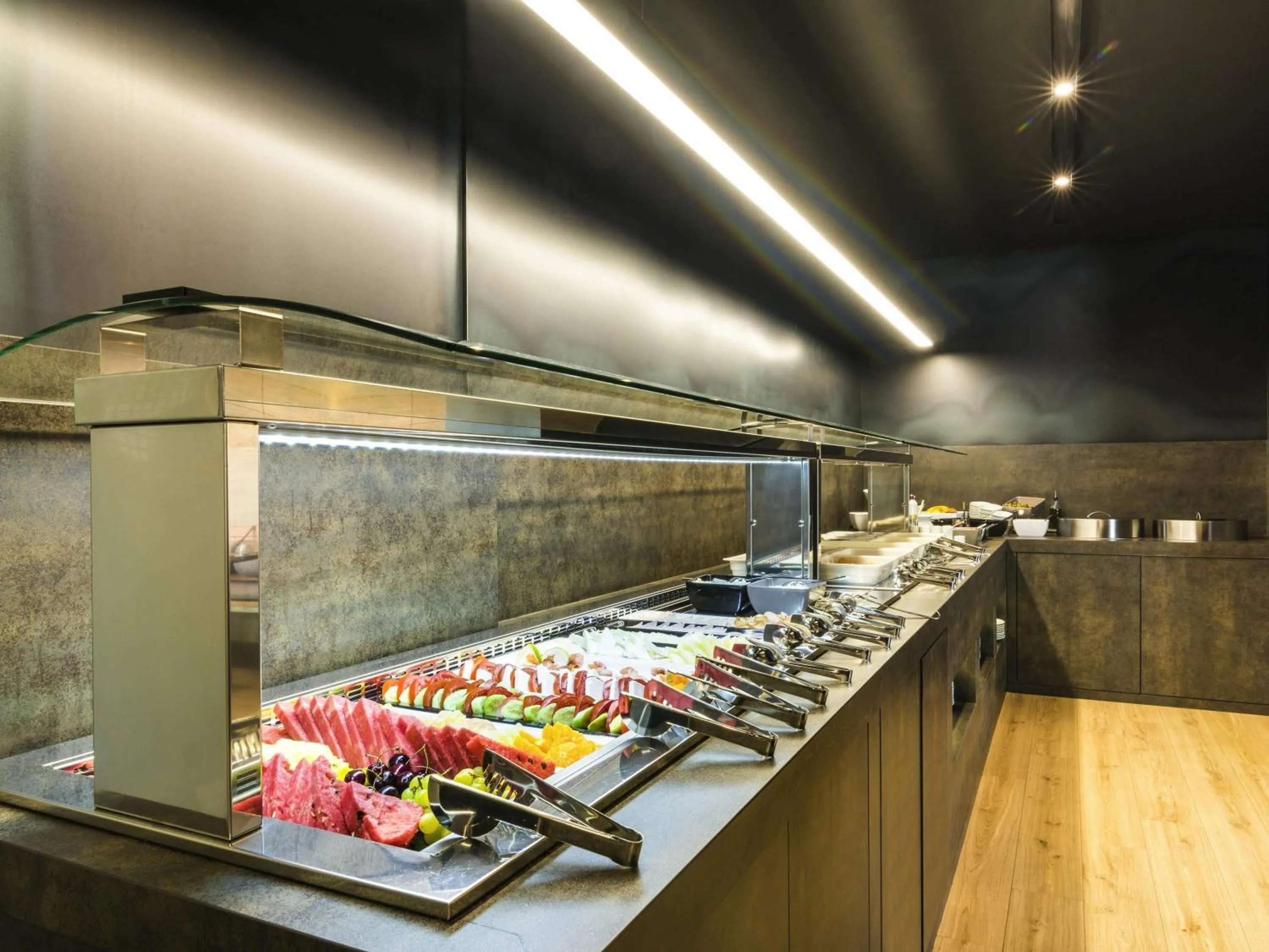 Restaurant/places to eat in Ibis Styles Heraklion Central