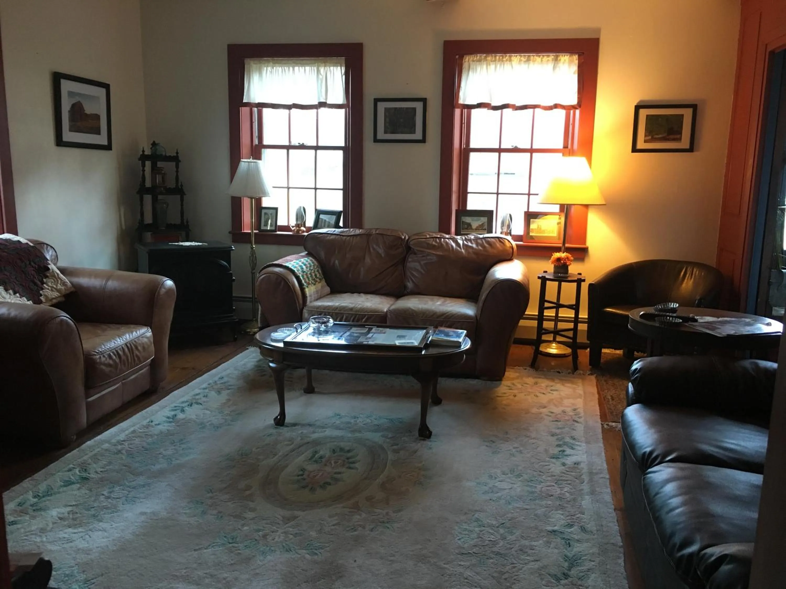 Seating area in Timber Post Bed & Breakfast