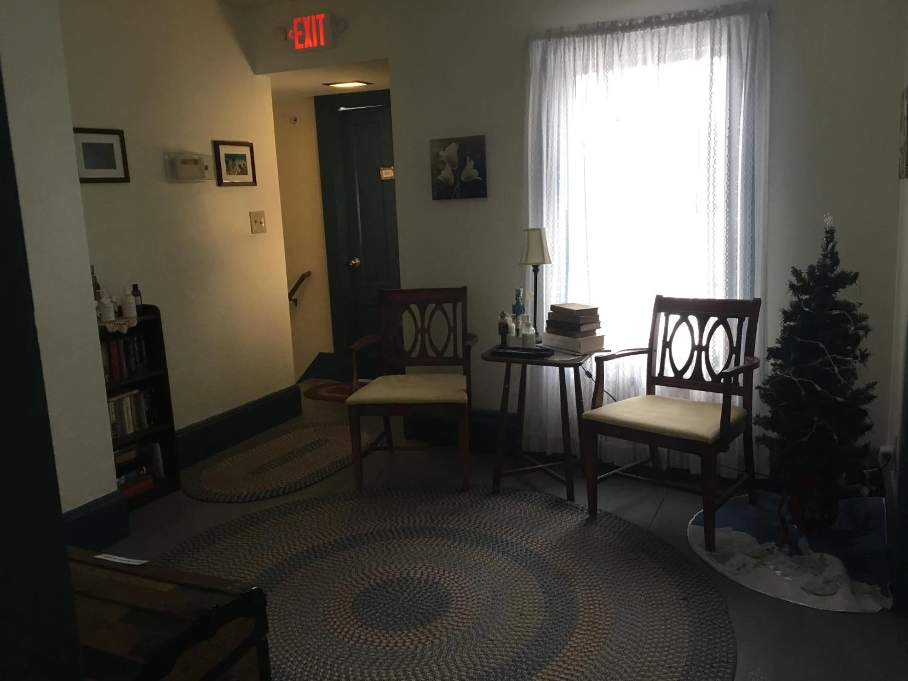 Seating area in Timber Post Bed & Breakfast