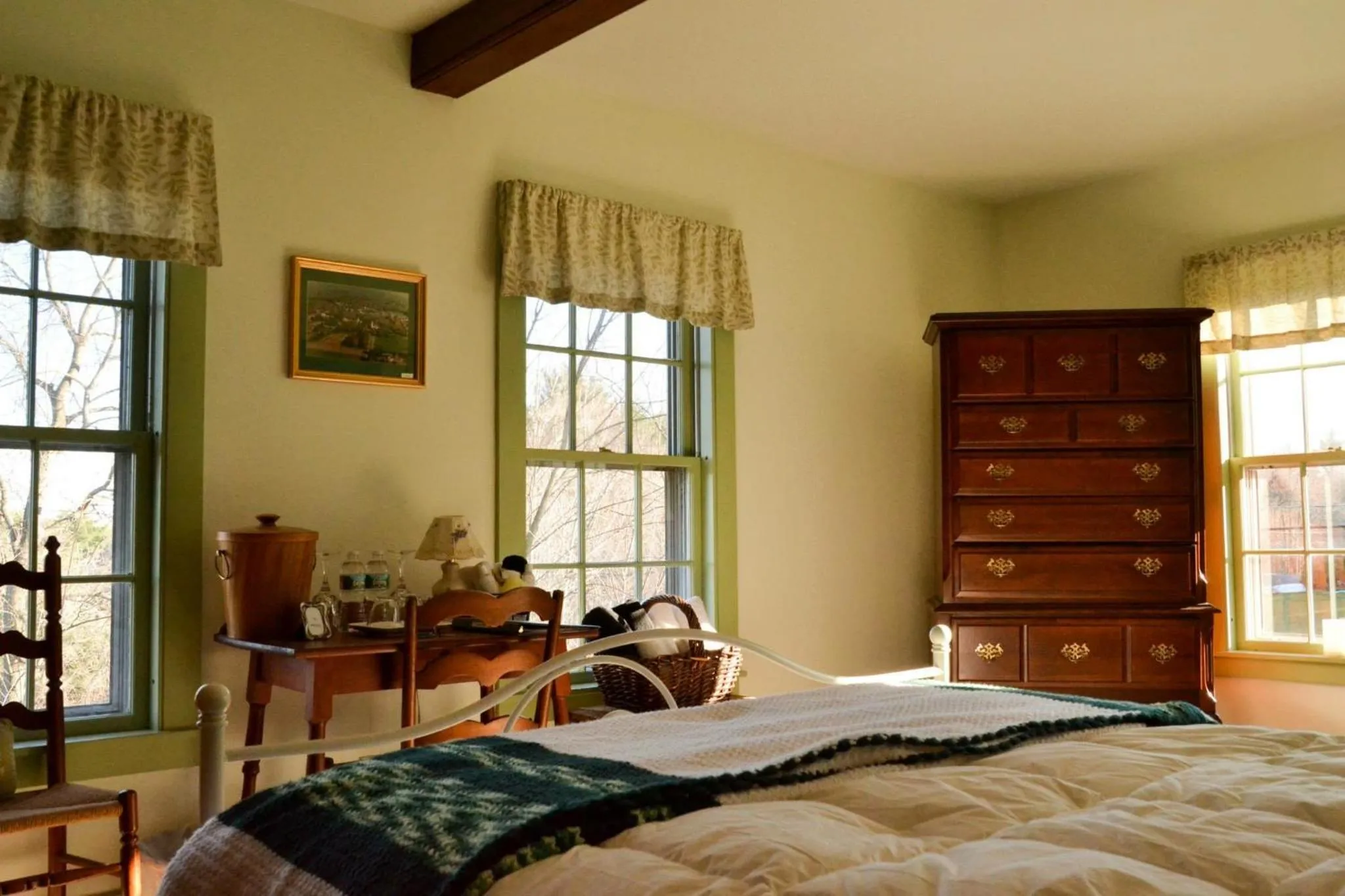 Photo of the whole room, Bed in Timber Post Bed & Breakfast