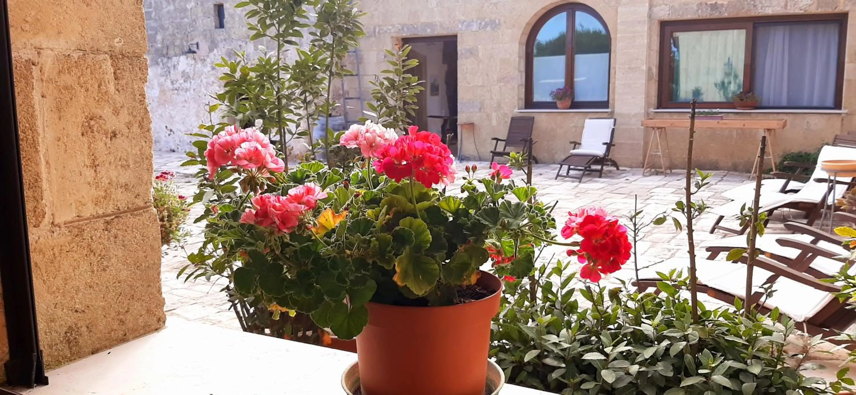 Patio in Antica Masseria Ficazzana - Tenuta