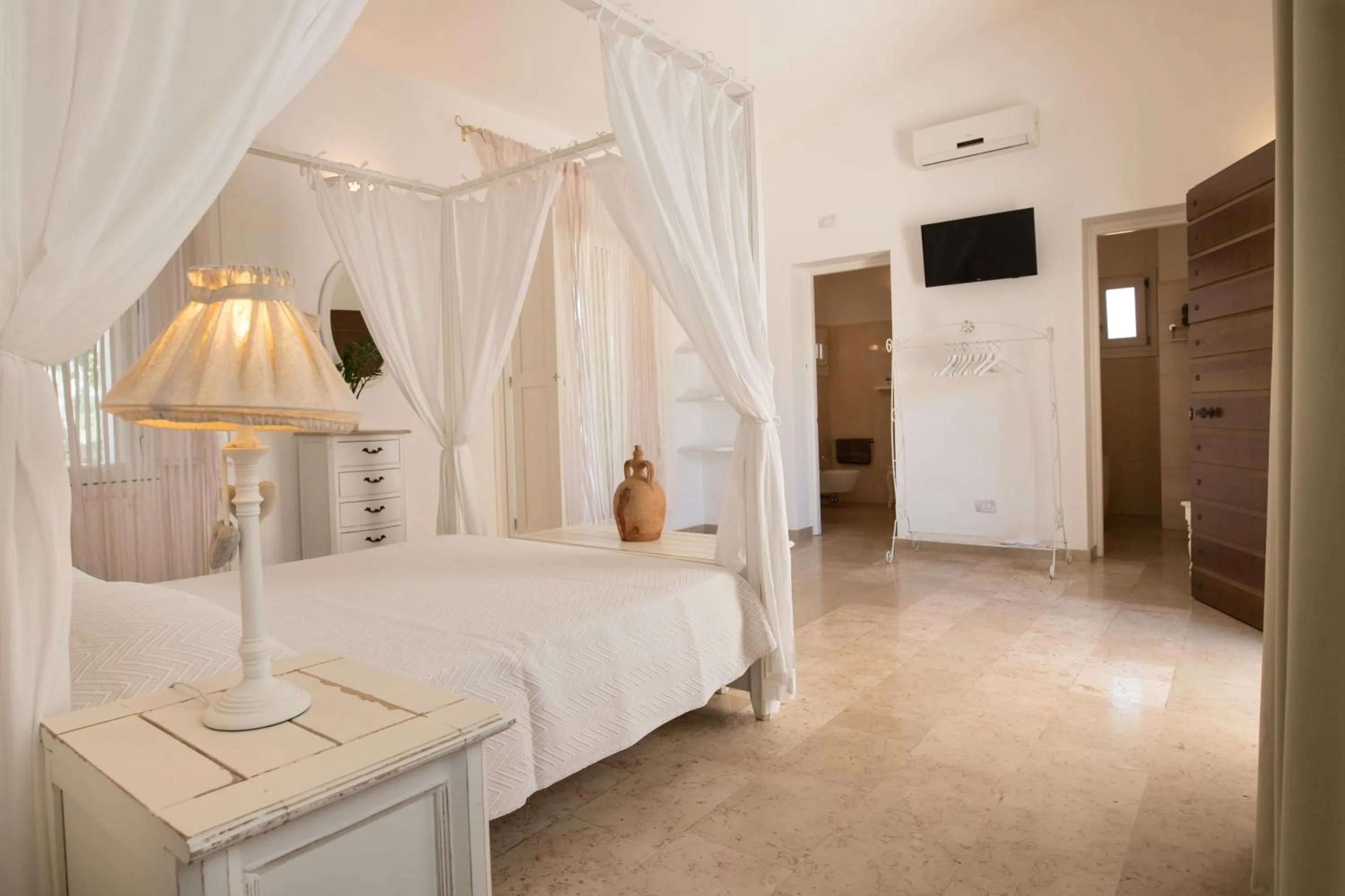 Photo of the whole room in Antica Masseria Ficazzana - Tenuta