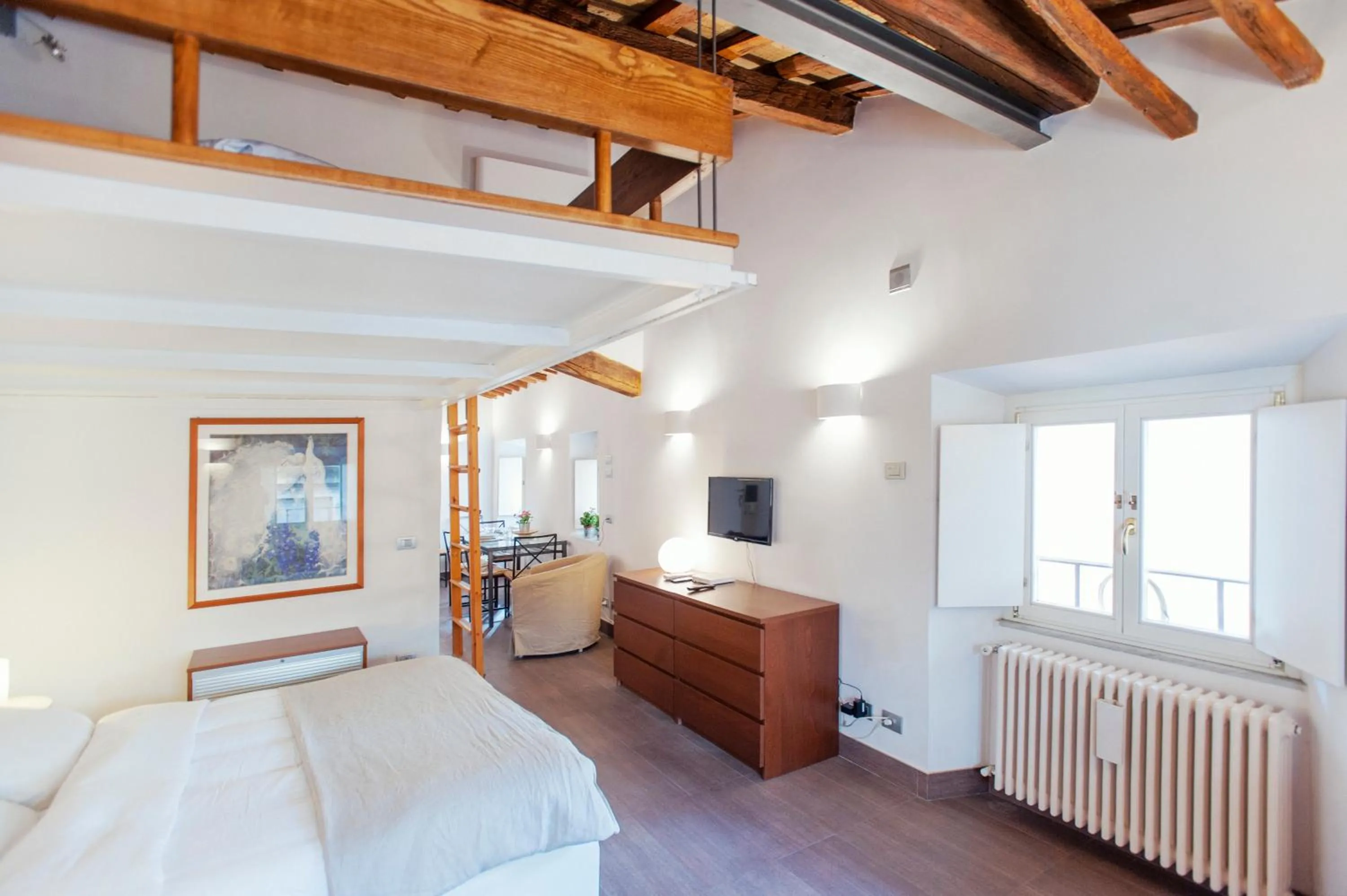 Bedroom, Bed in Domizio