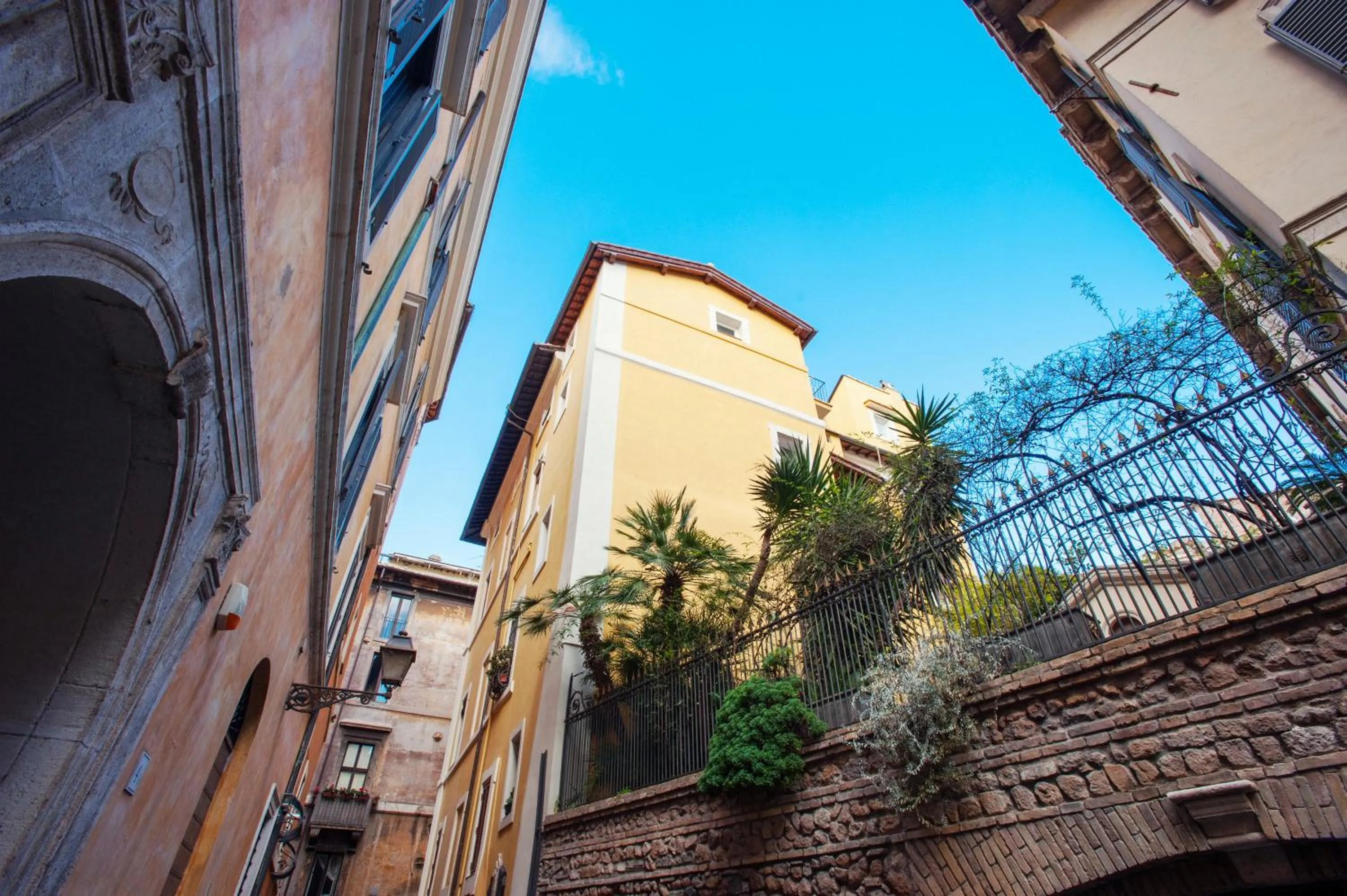 Facade/entrance in Domizio