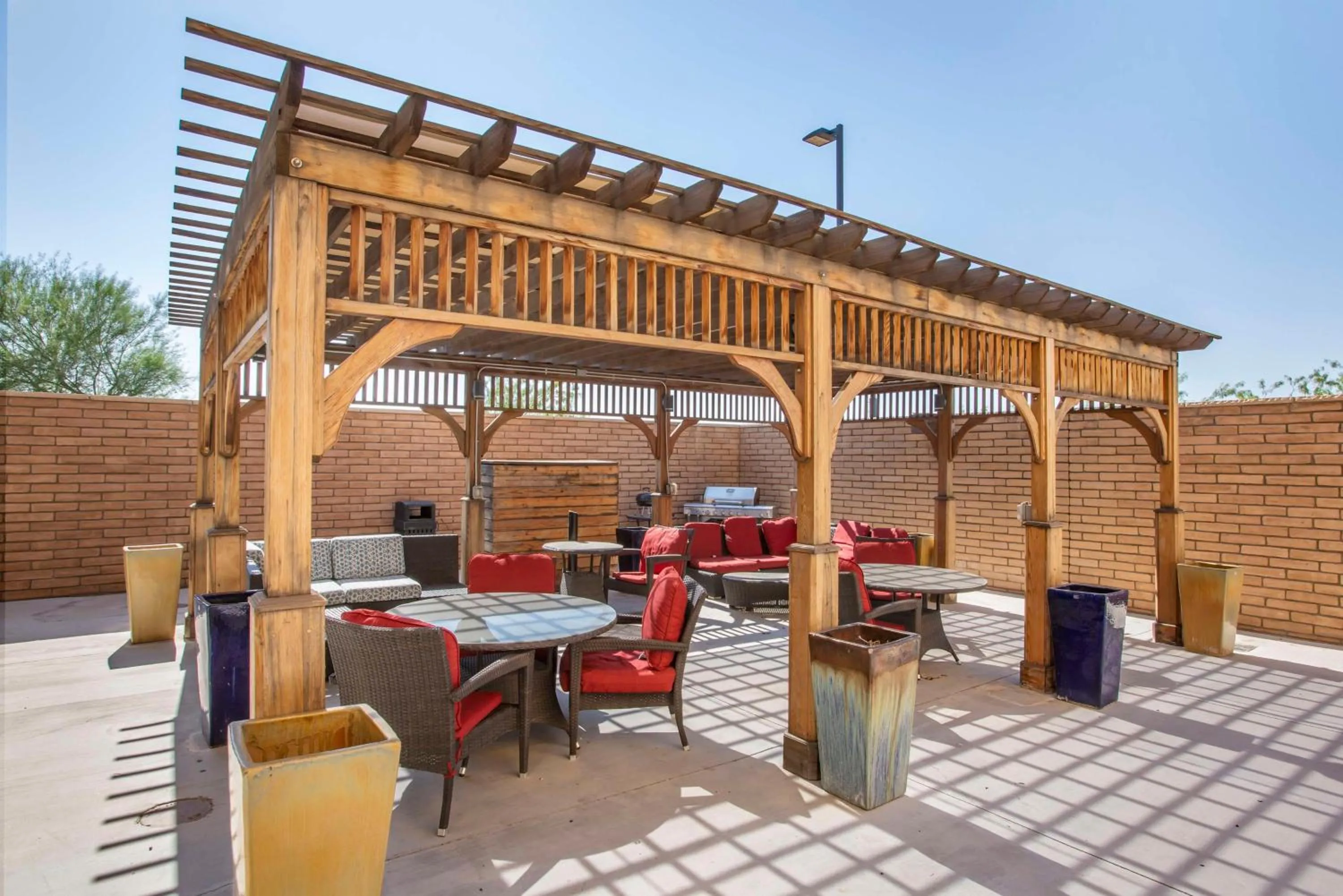 Property building in Best Western Plus Chandler Hotel & Suites